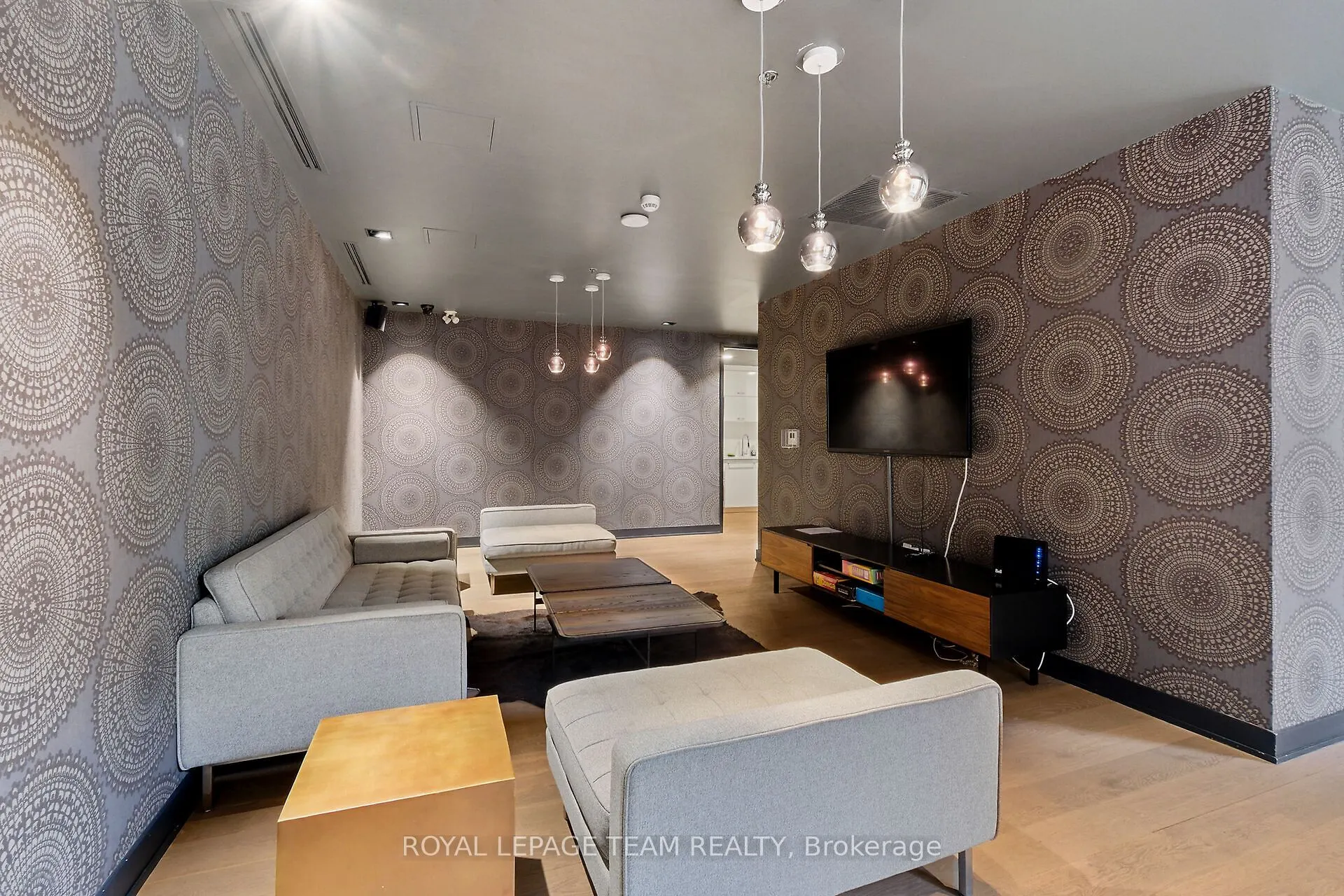 428 Sparks Street, #701