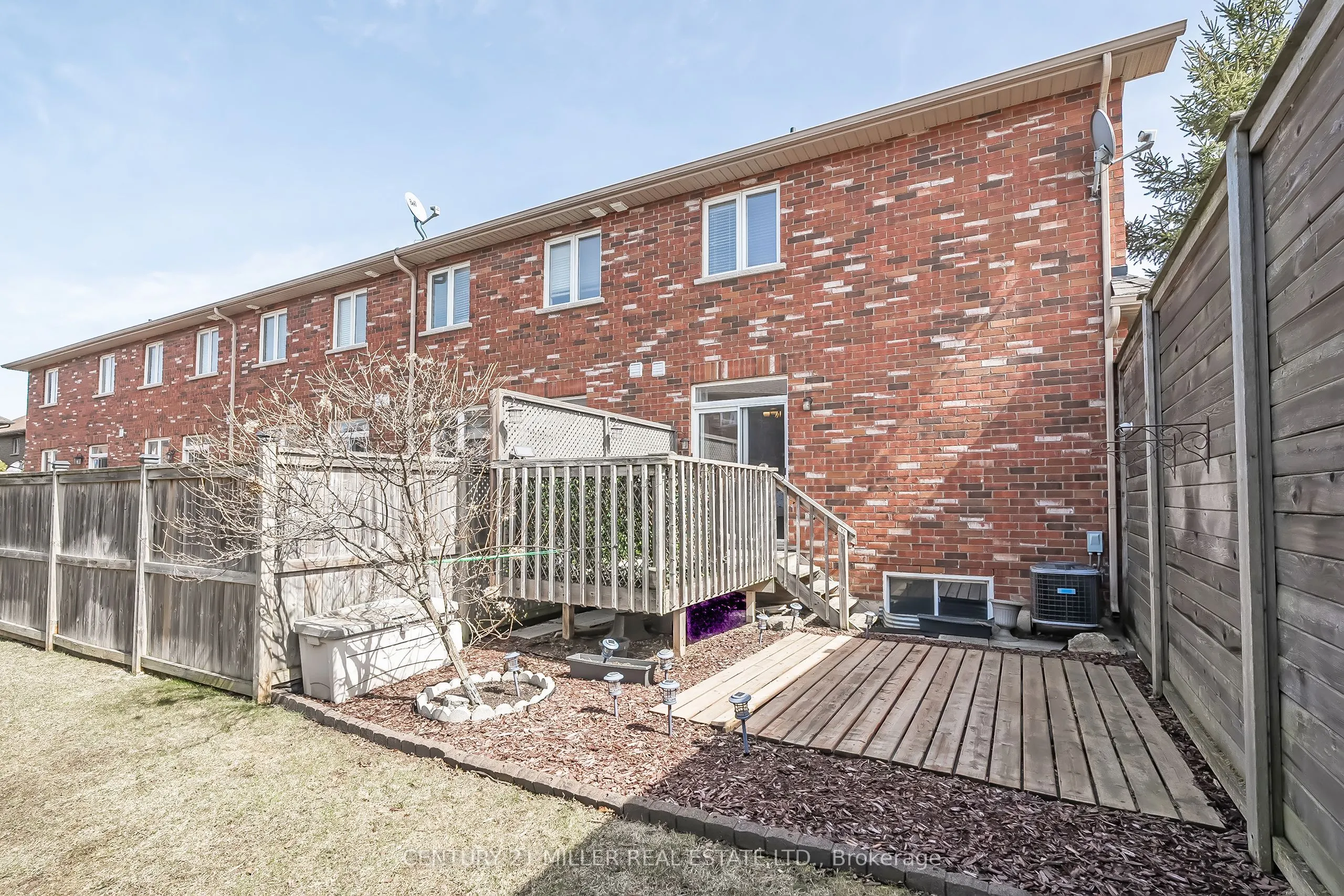 45 Seabreeze Crescent, #19
