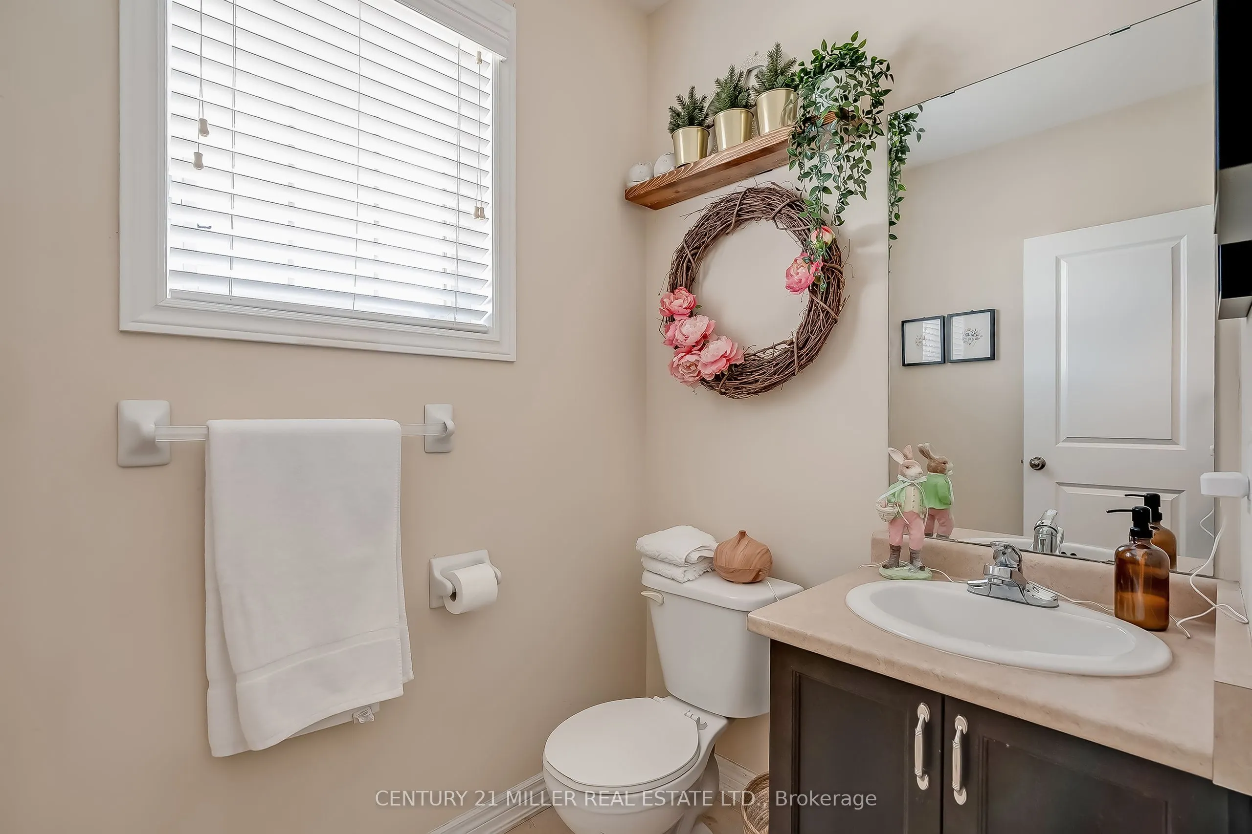 45 Seabreeze Crescent, #19