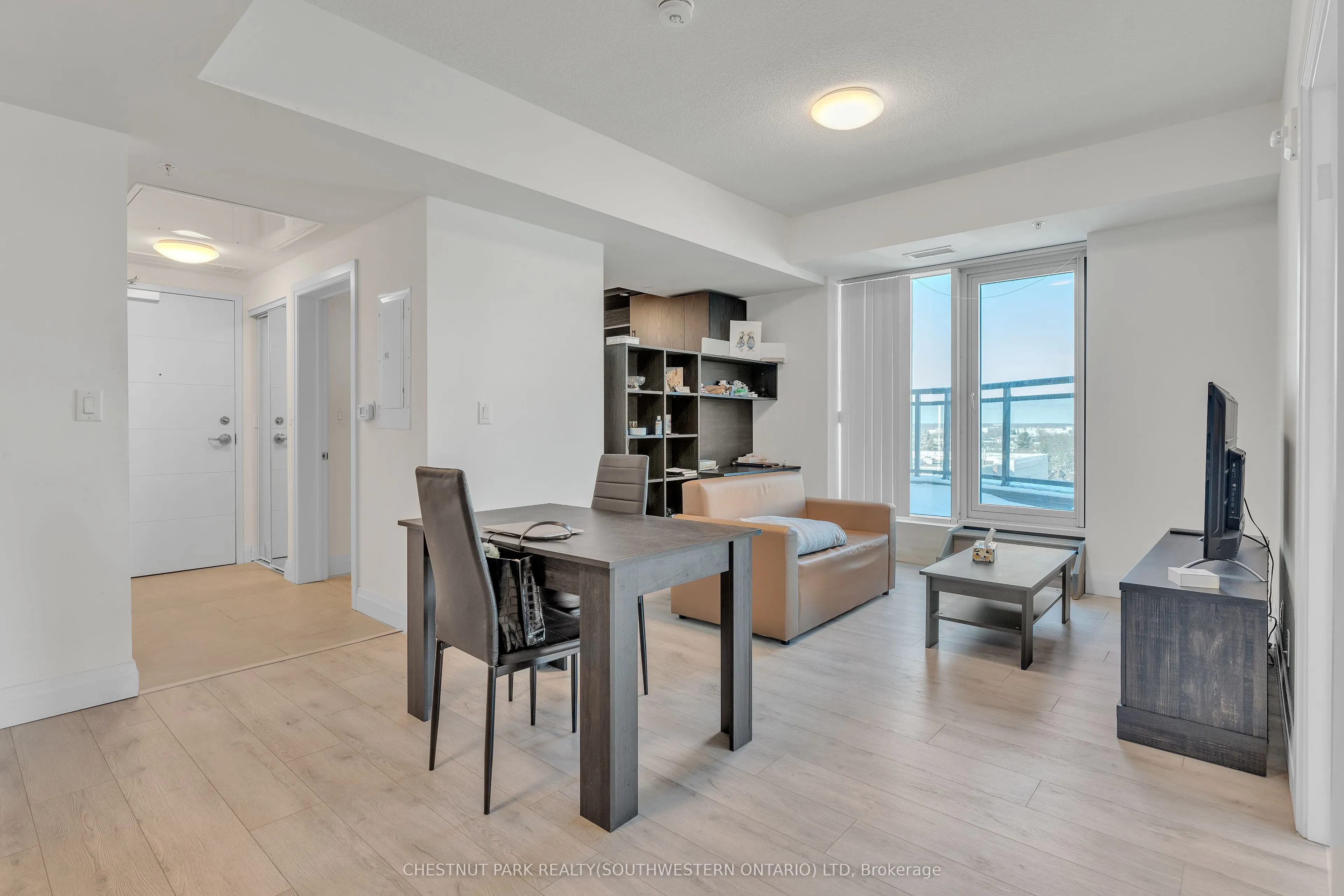 652 Princess Street, #925