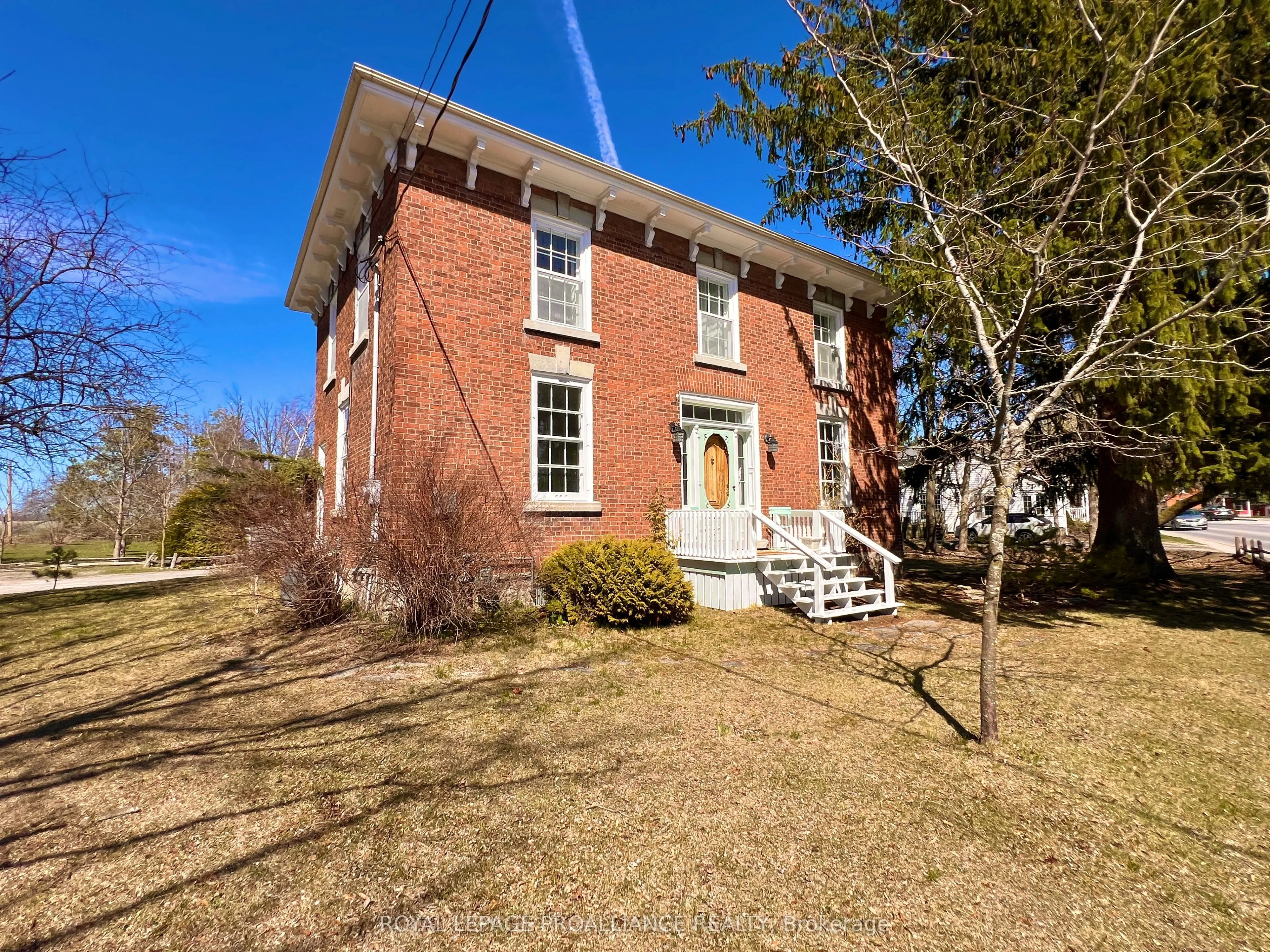 374 Bloomfield Main Street
