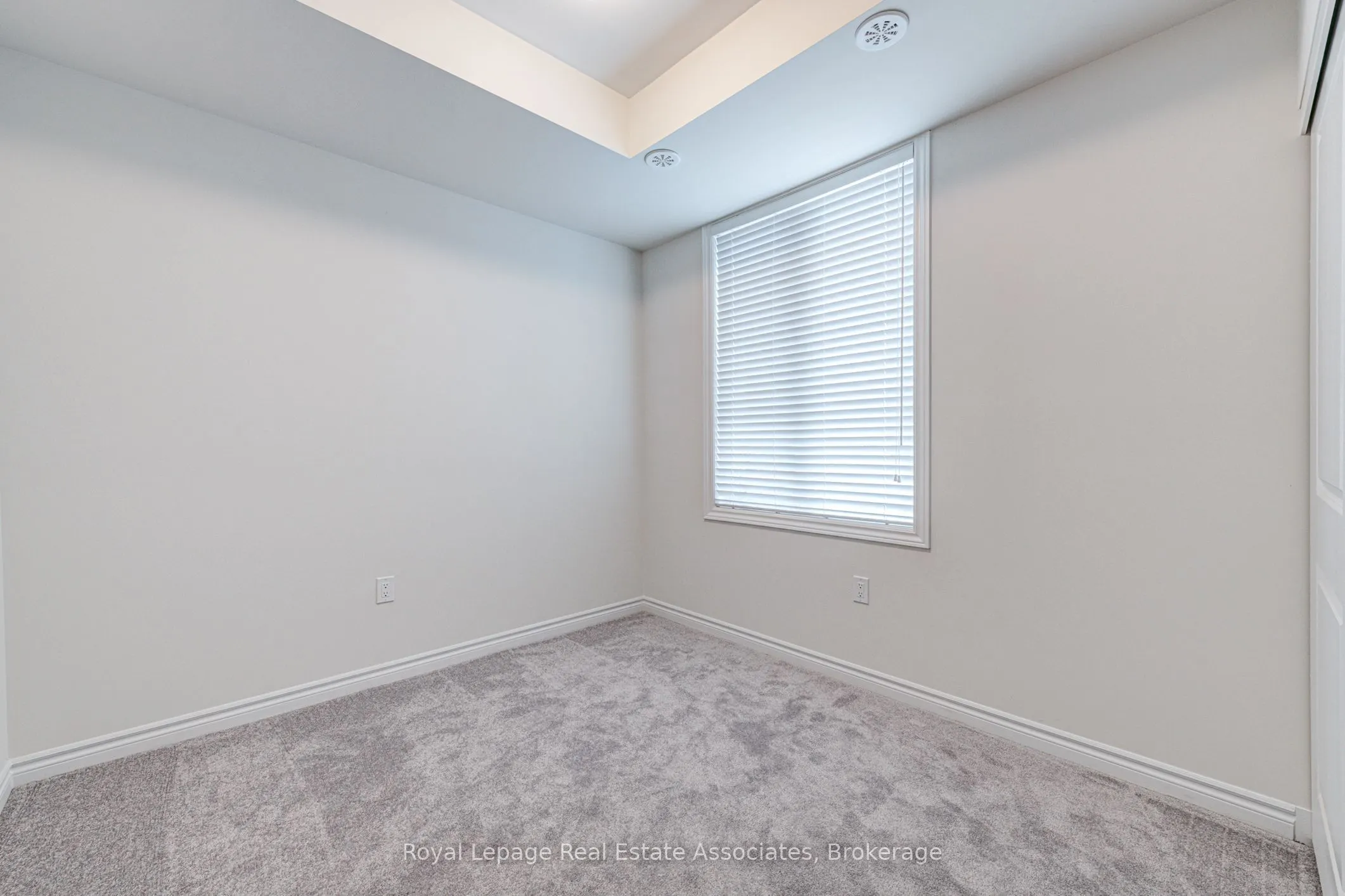 383 Dundas Street E, #53