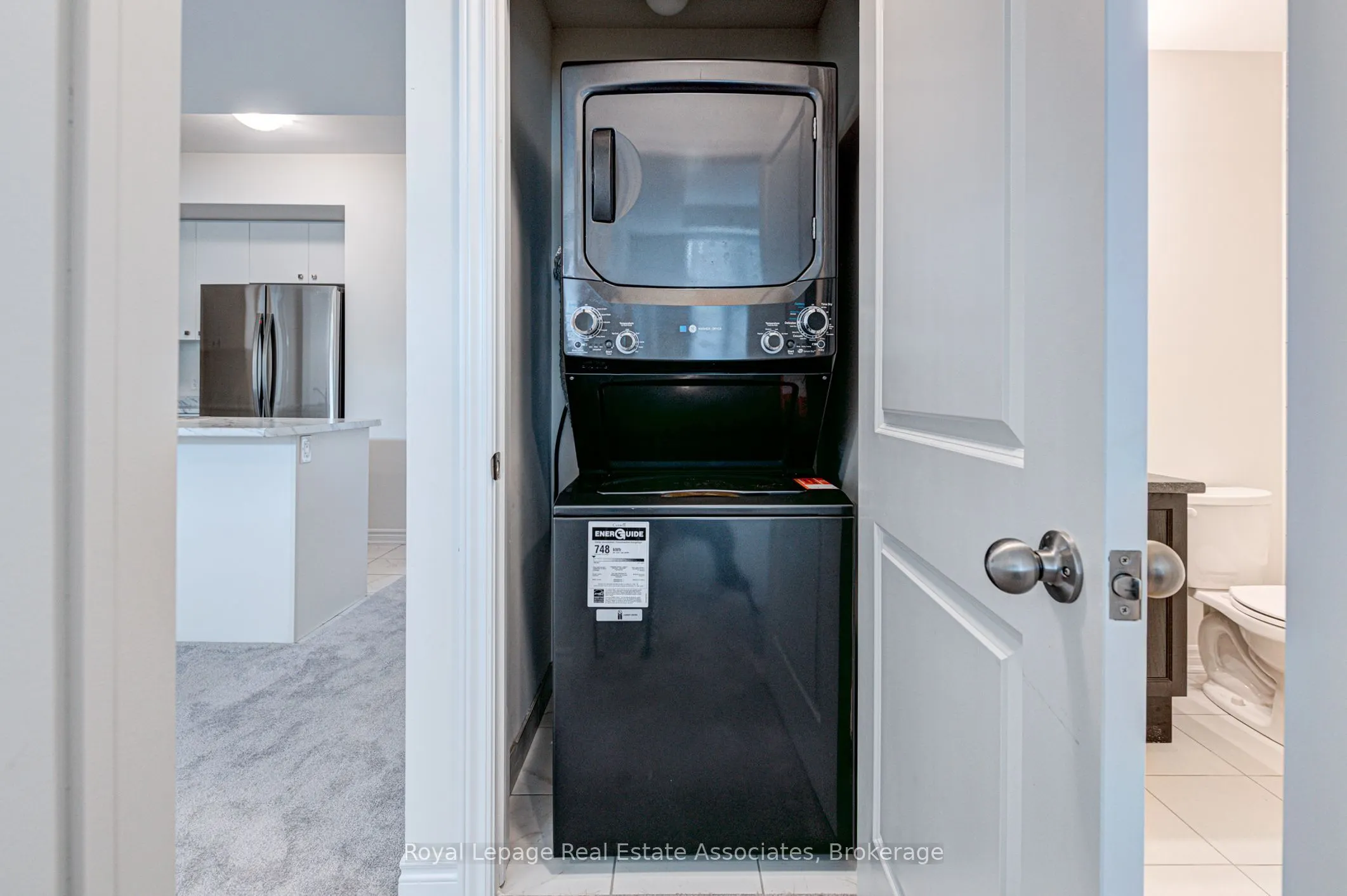 383 Dundas Street E, #53