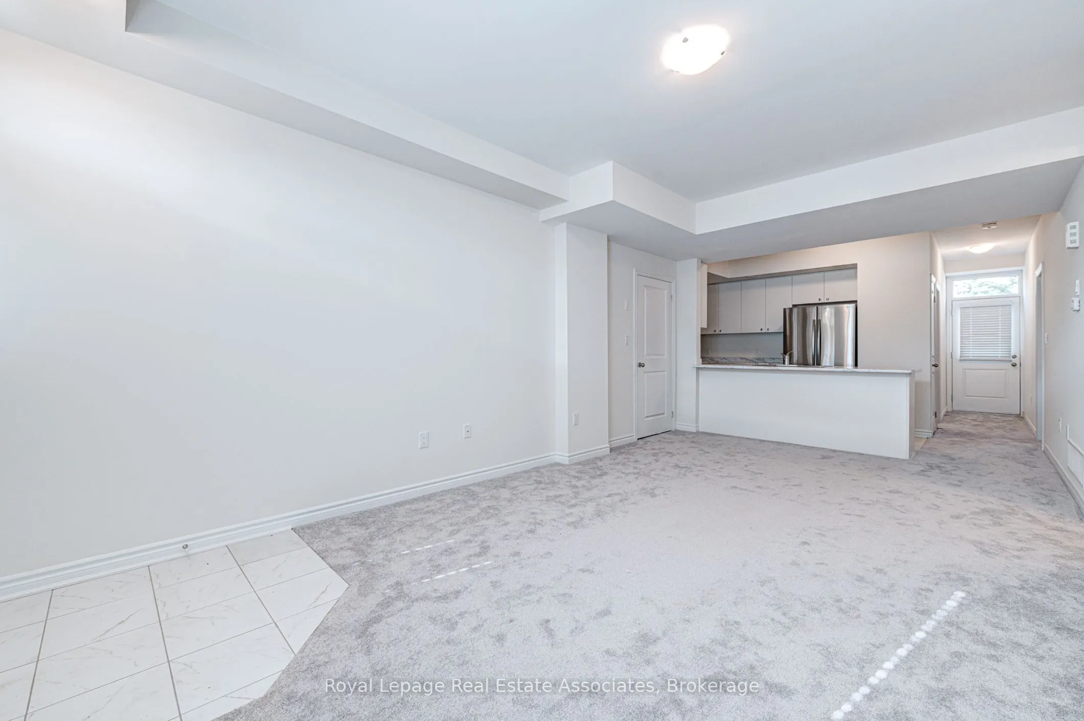 383 Dundas Street E, #53