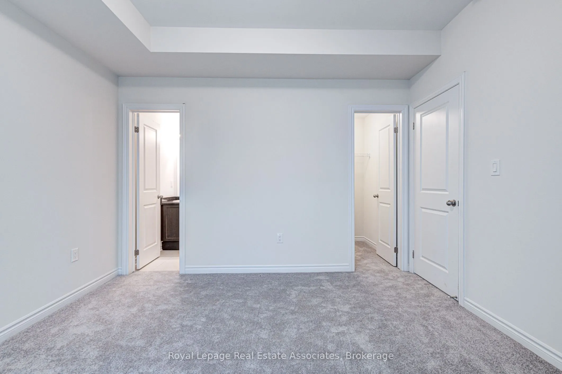 383 Dundas Street E, #53