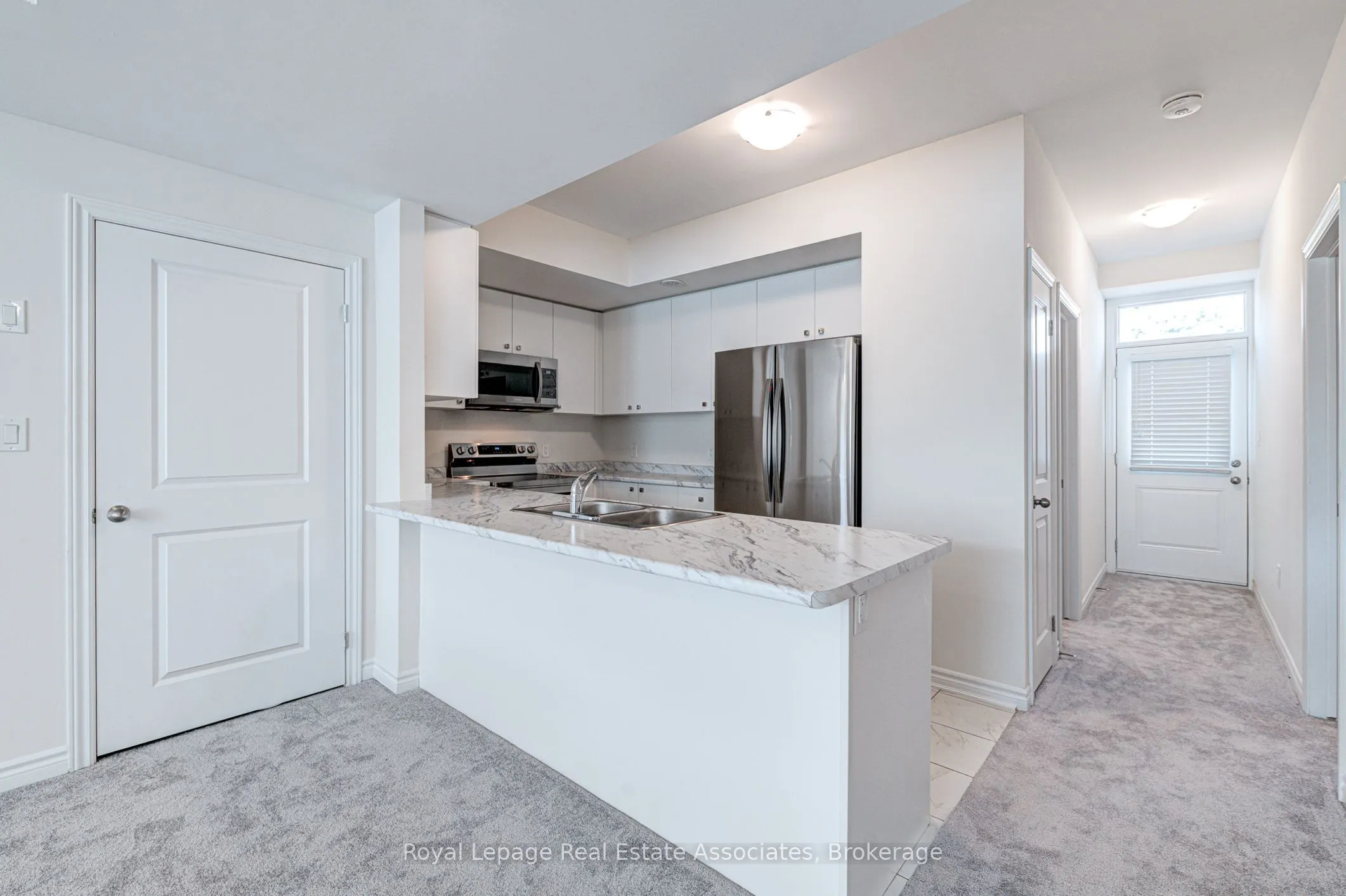 383 Dundas Street E, #53