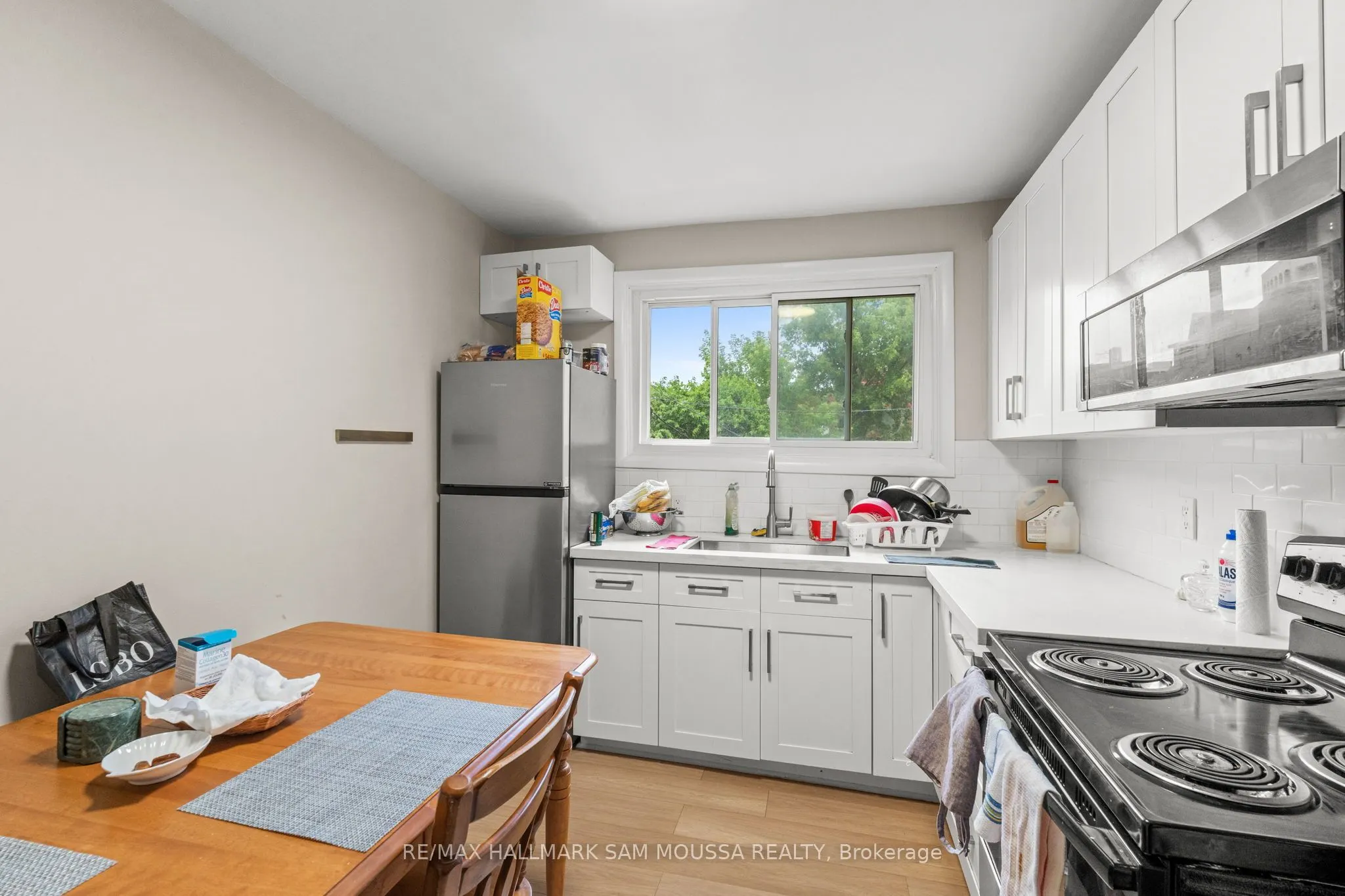315 Waverley Street W