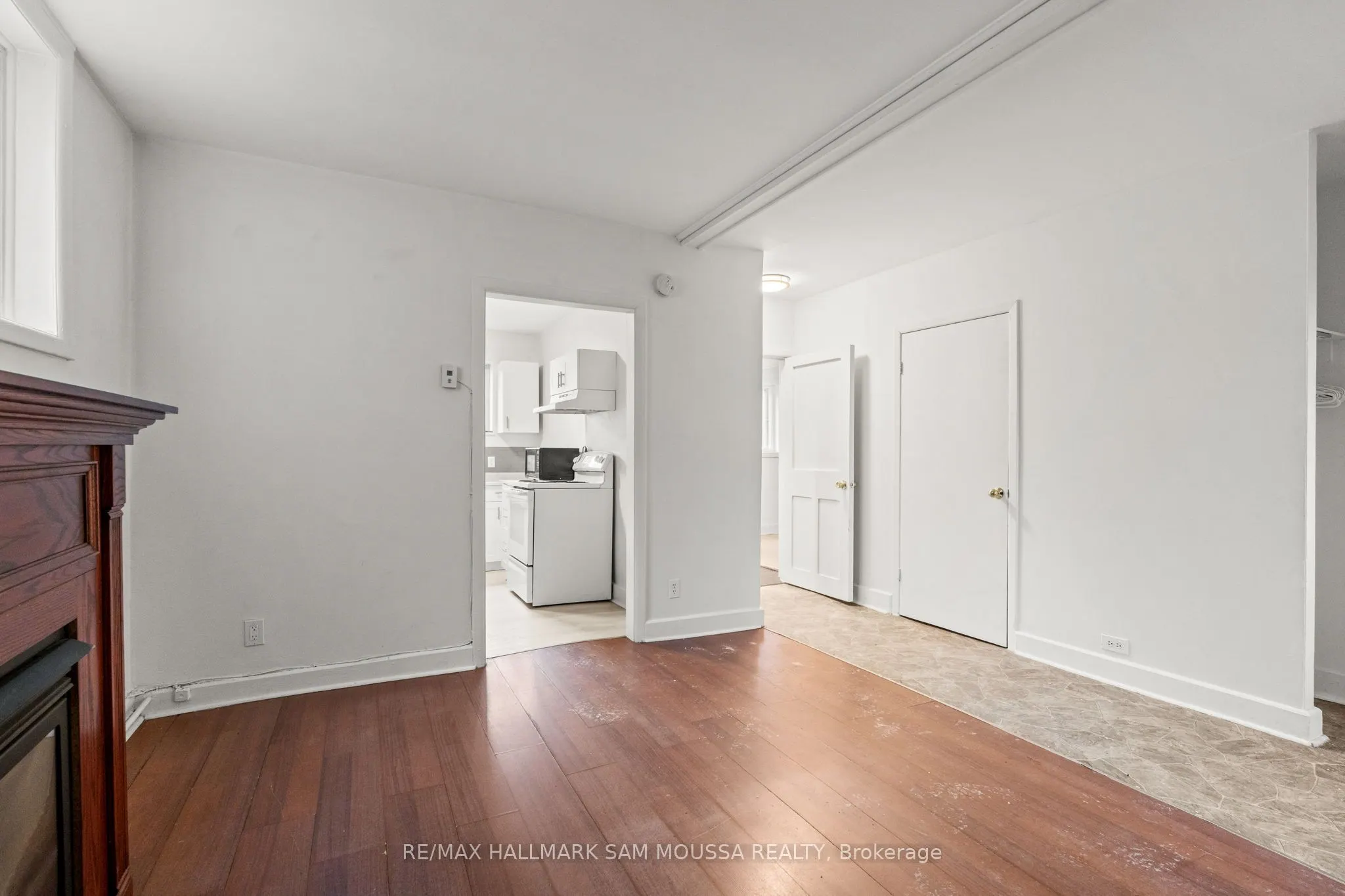 315 Waverley Street W