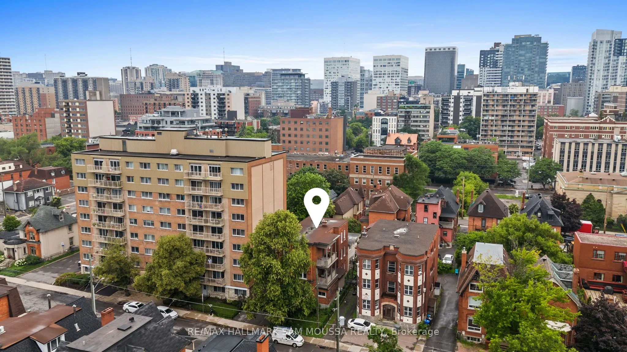315 Waverley Street W