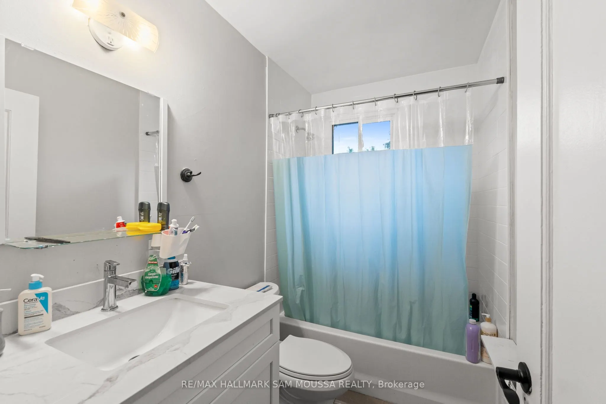 315 Waverley Street W