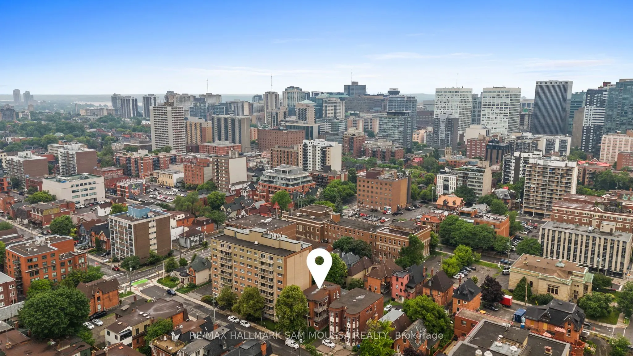 315 Waverley Street W