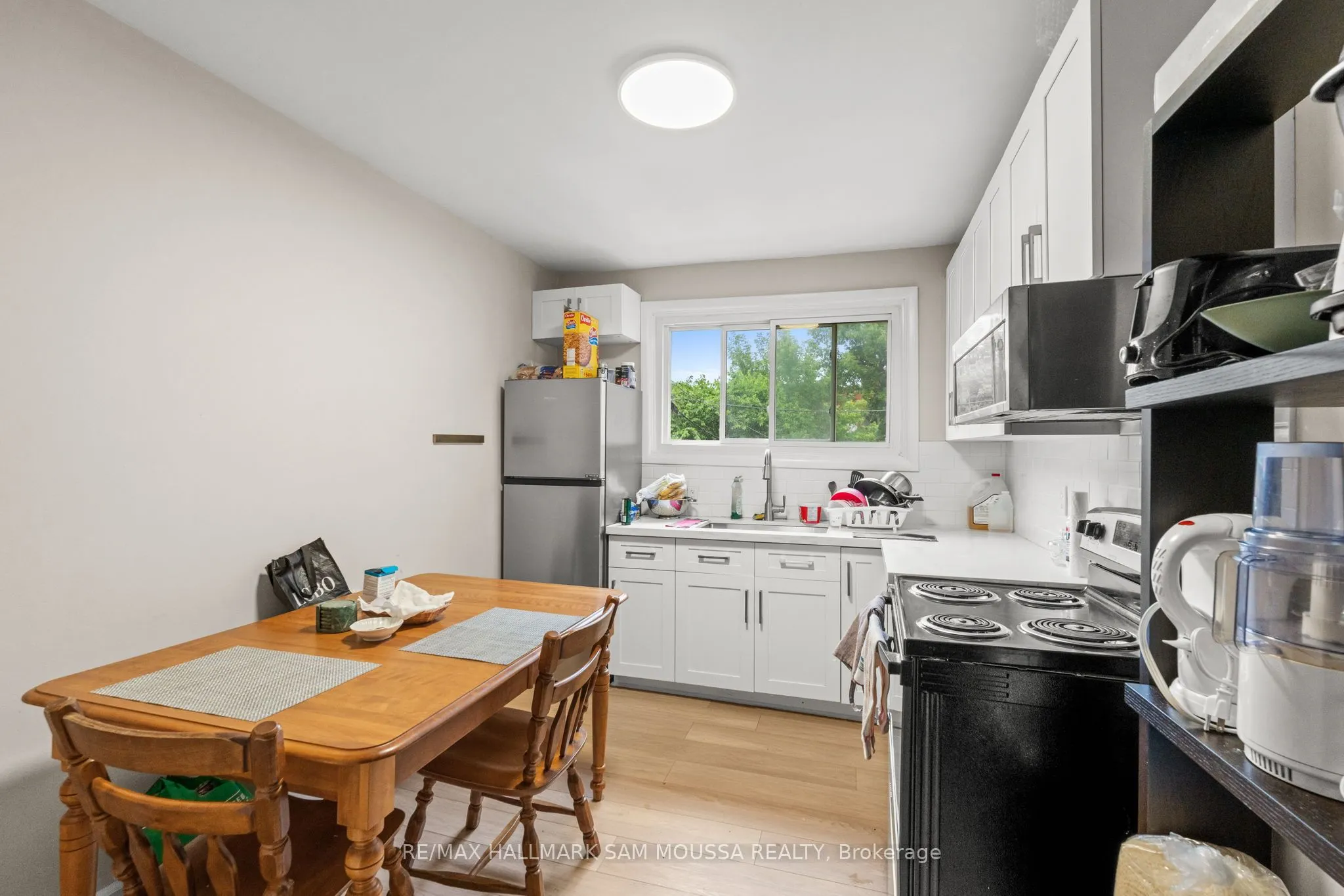 315 Waverley Street W