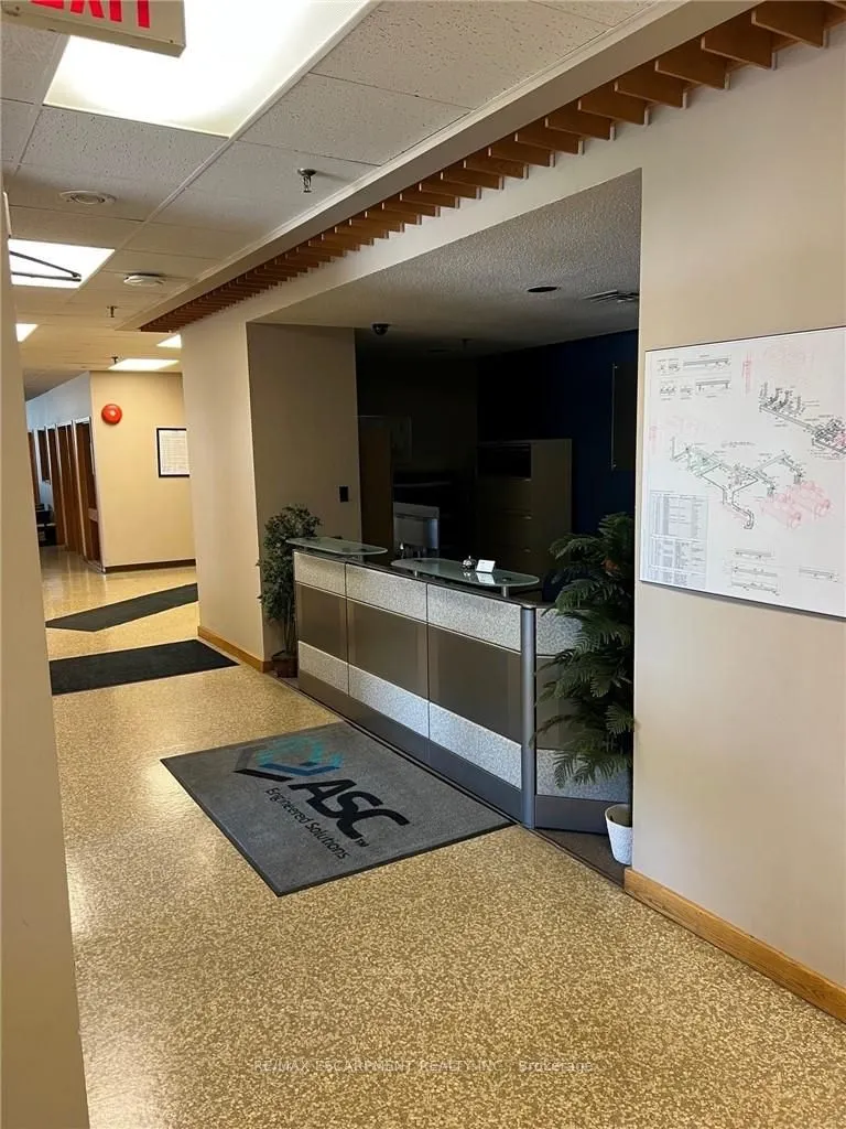 390 SECOND Avenue W, #OFFICE
