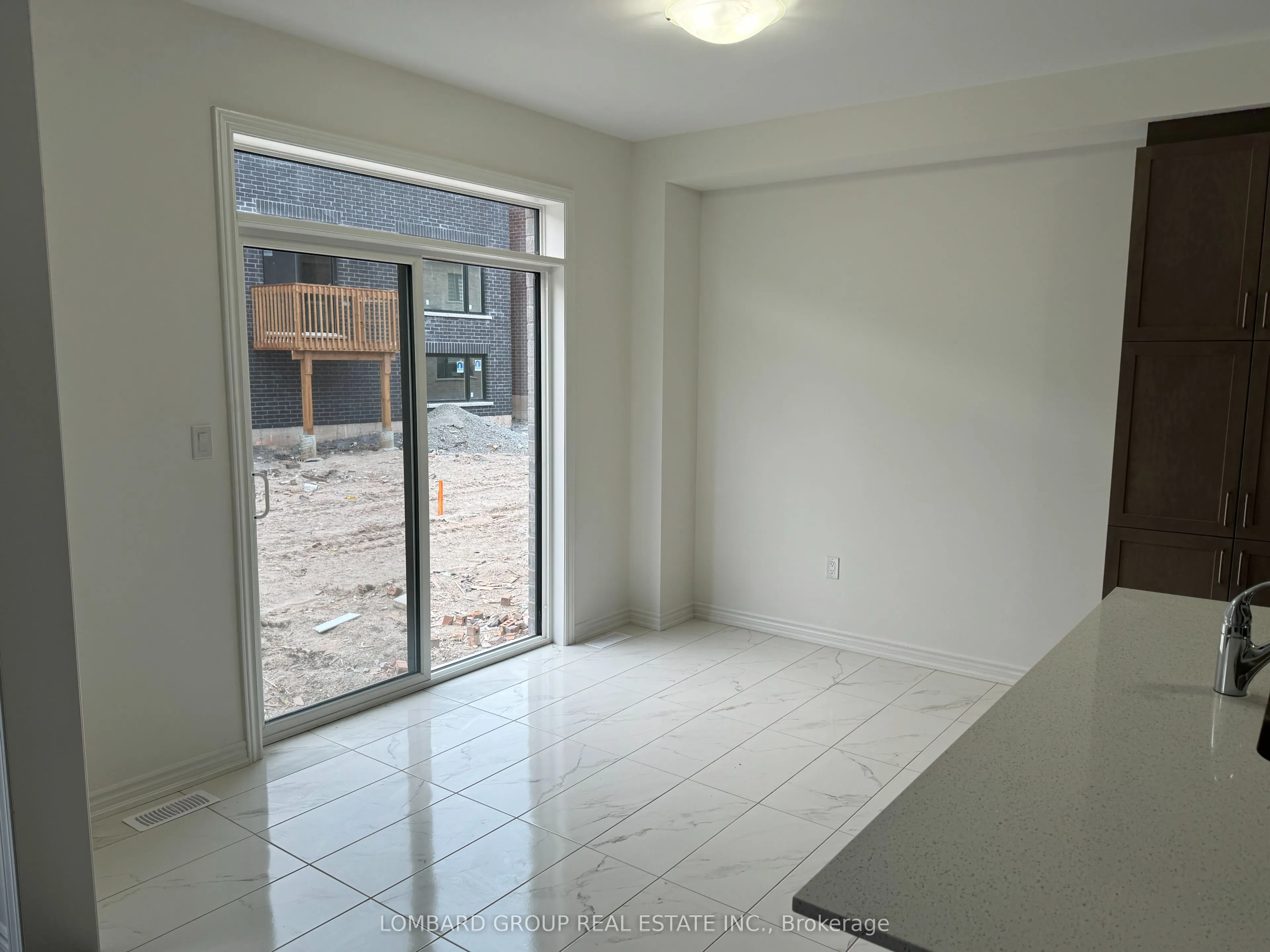 21 Stanley Leitch Drive