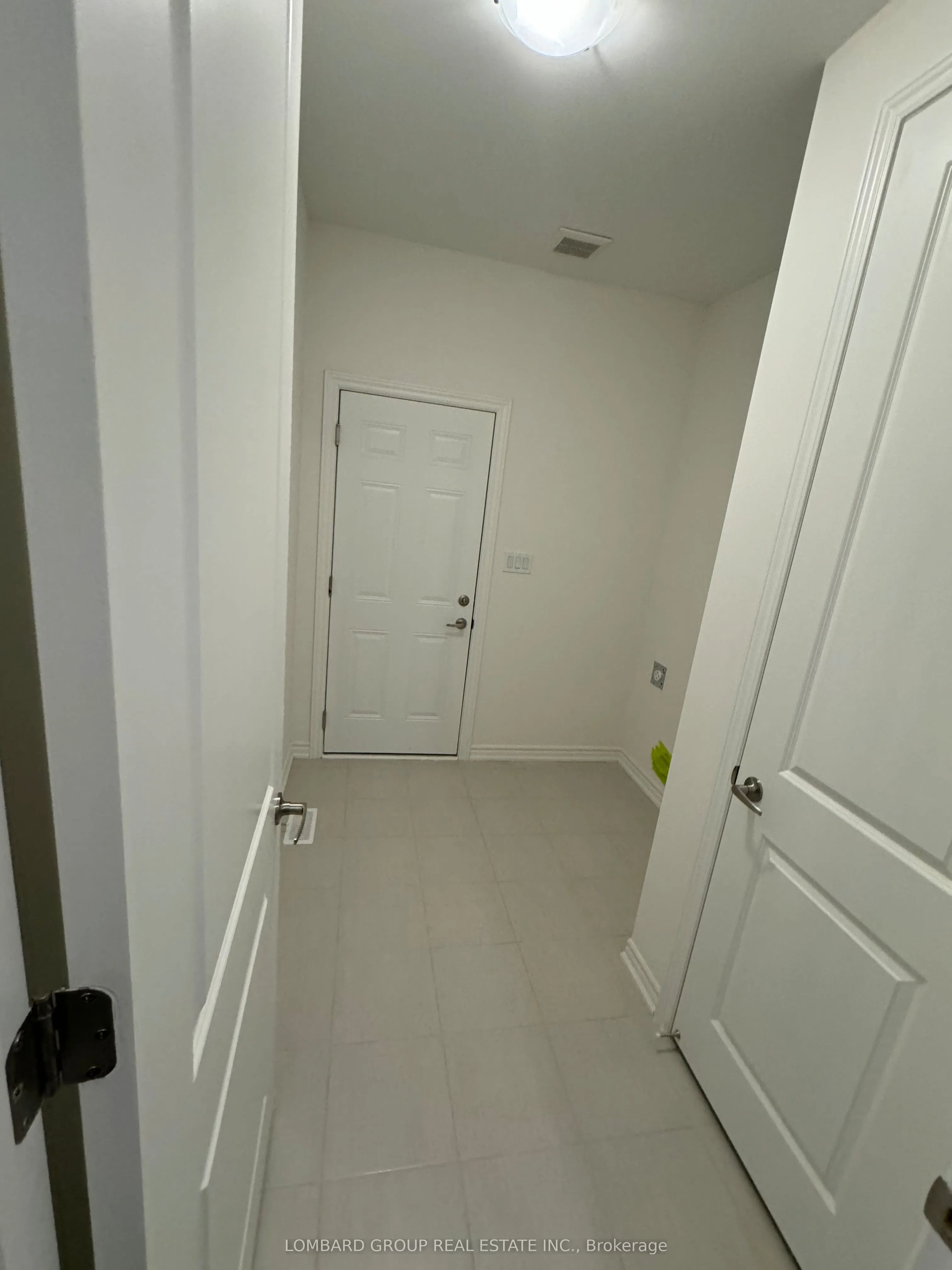 21 Stanley Leitch Drive