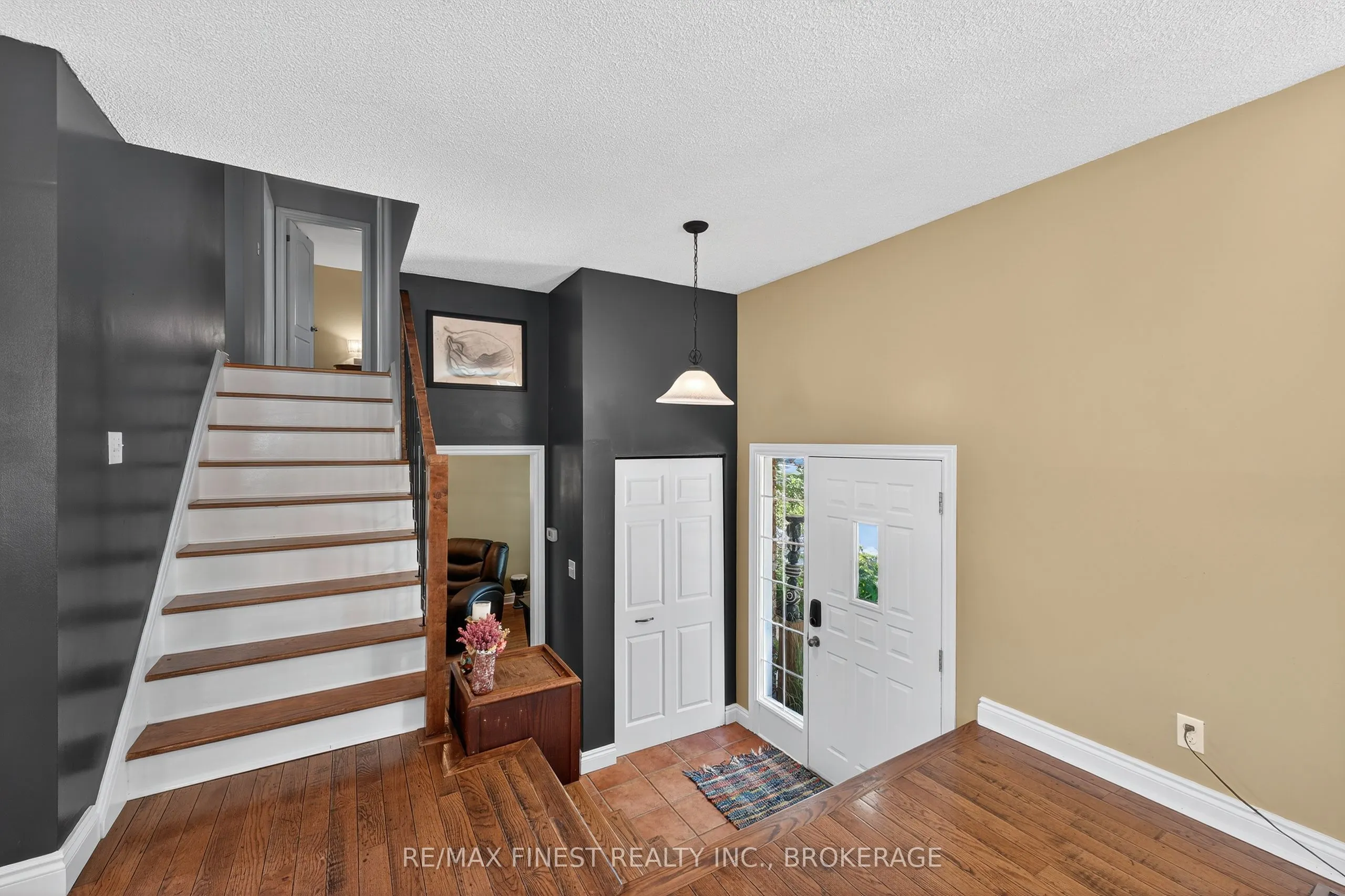 23 Diamond Crescent
