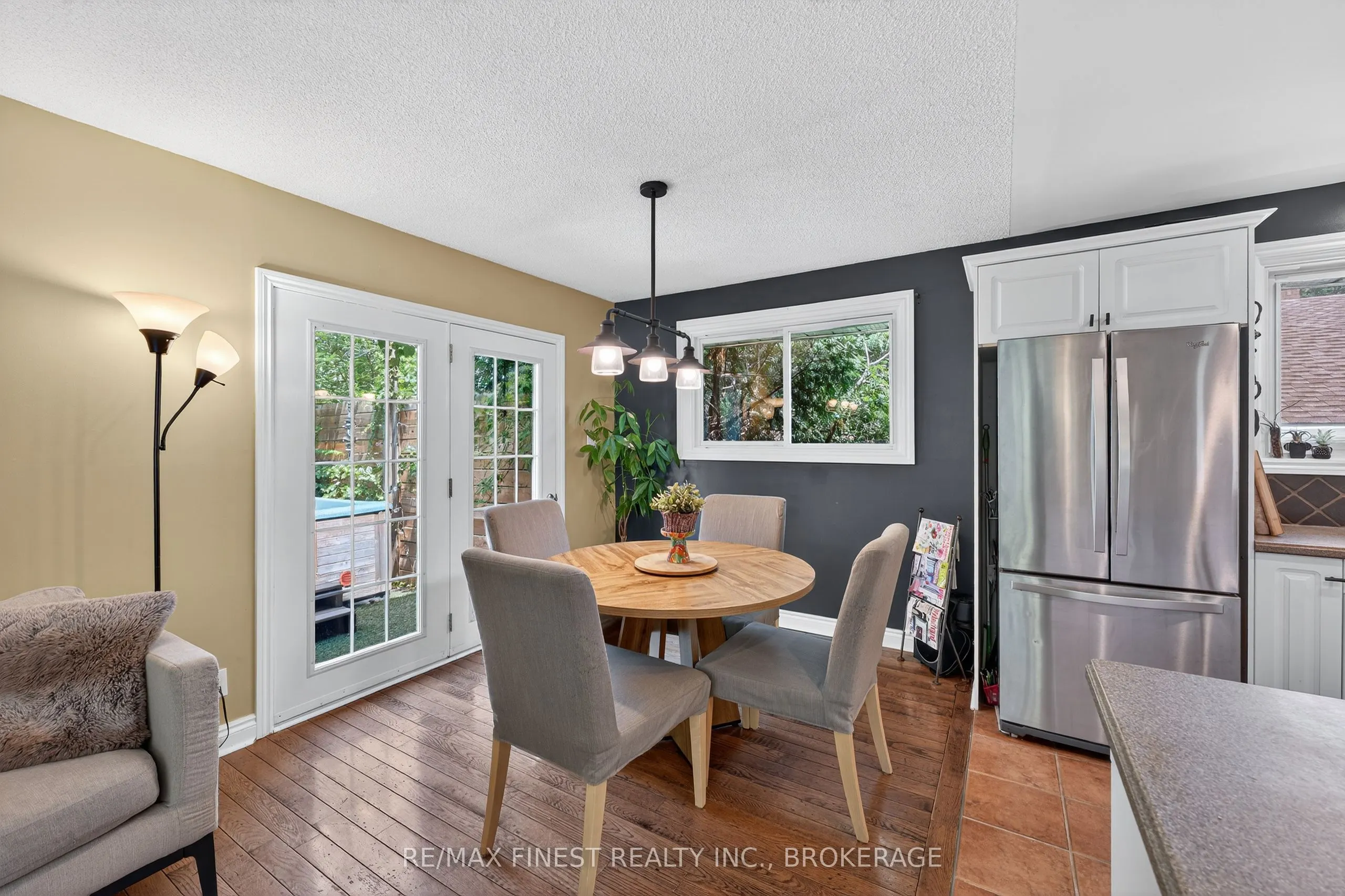 23 Diamond Crescent