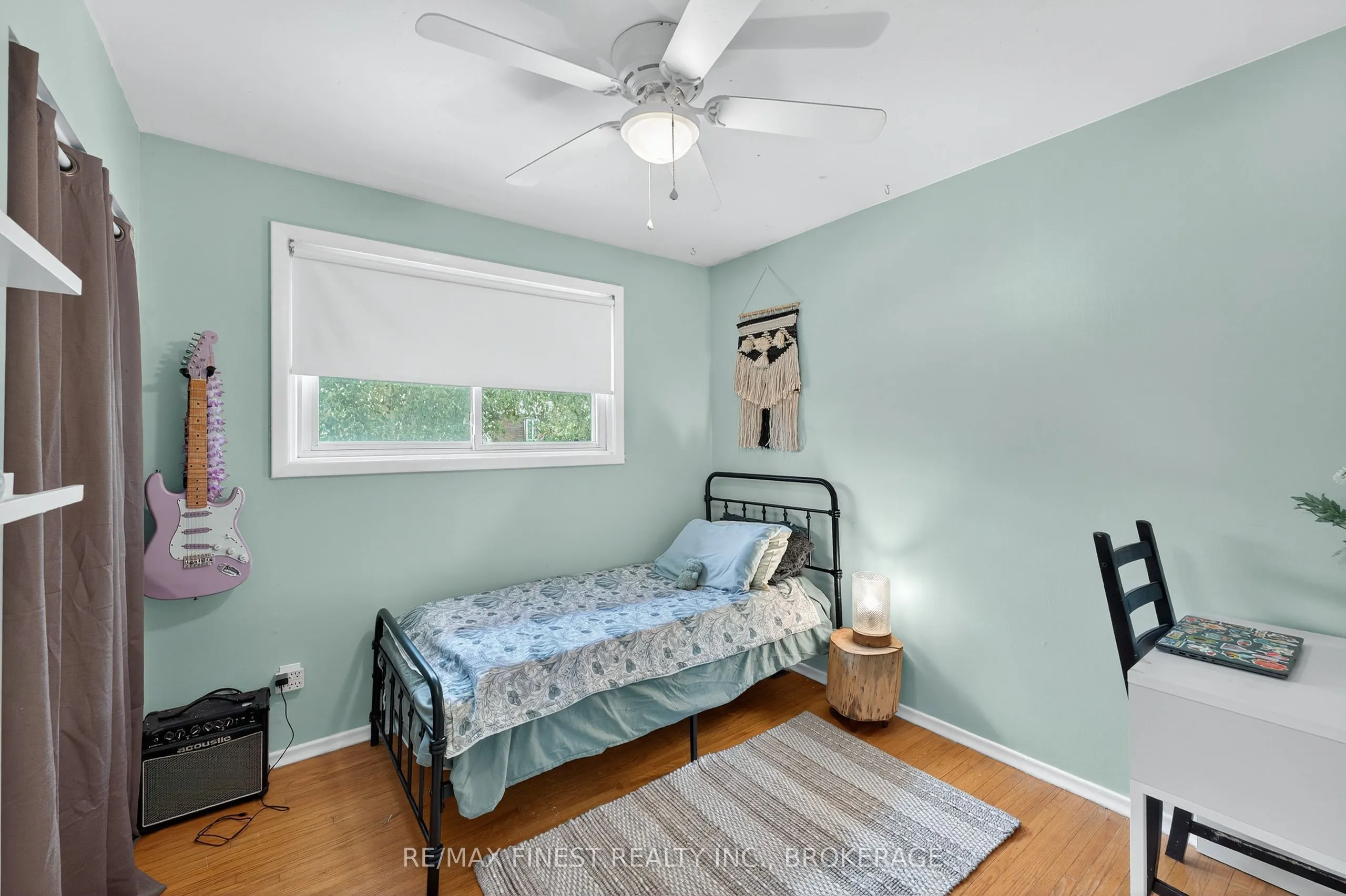23 Diamond Crescent