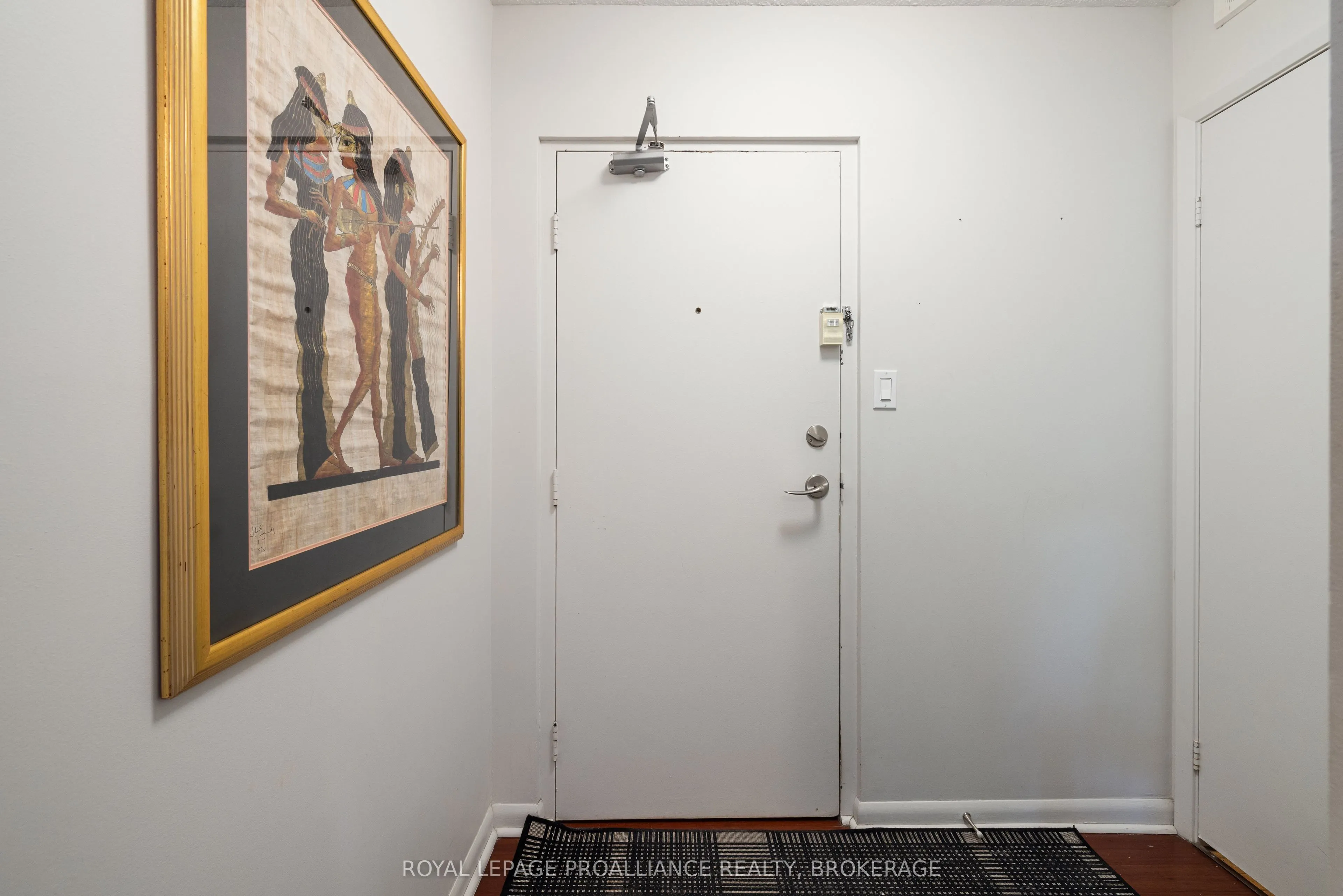 165 Ontario Street, #301