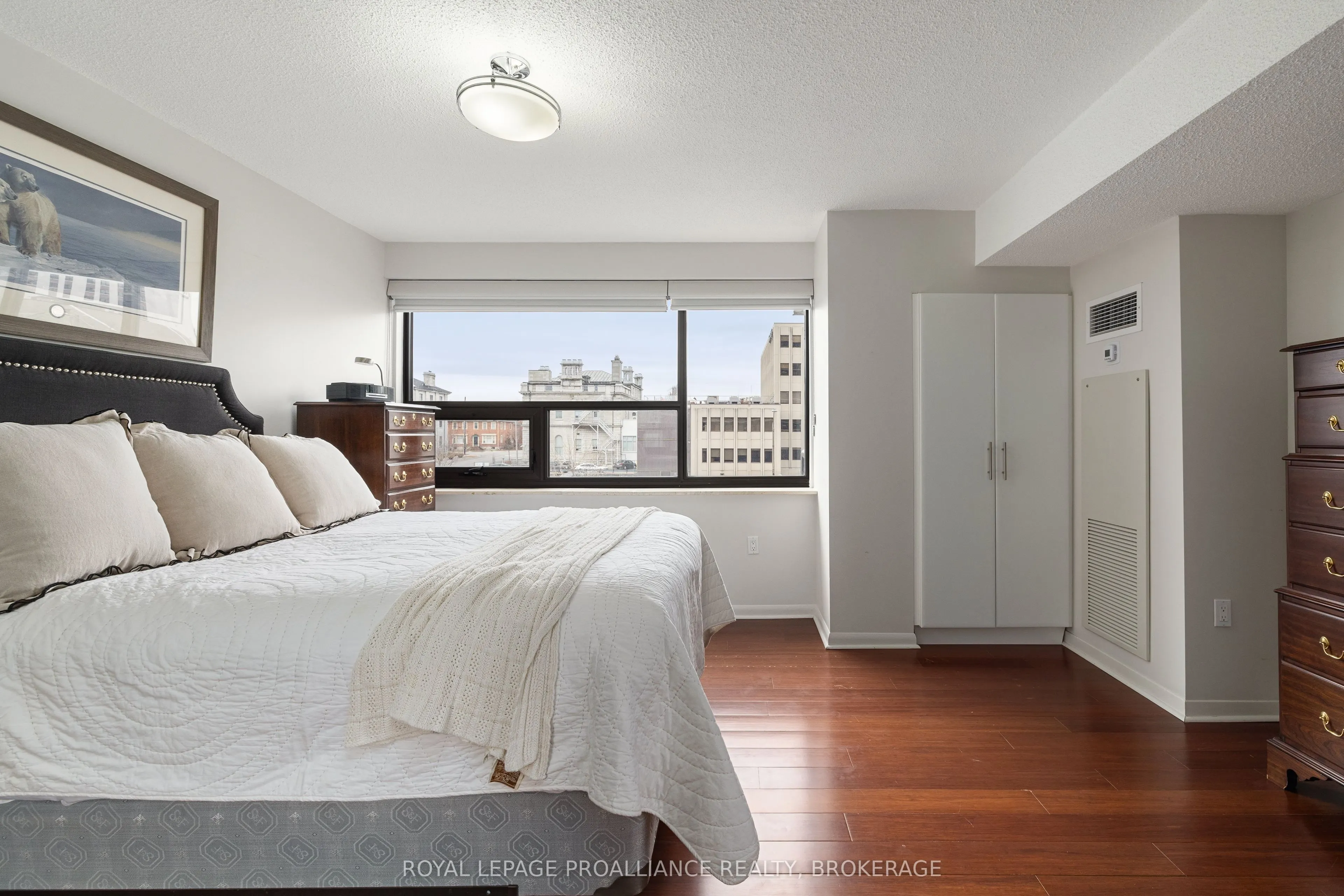 165 Ontario Street, #301