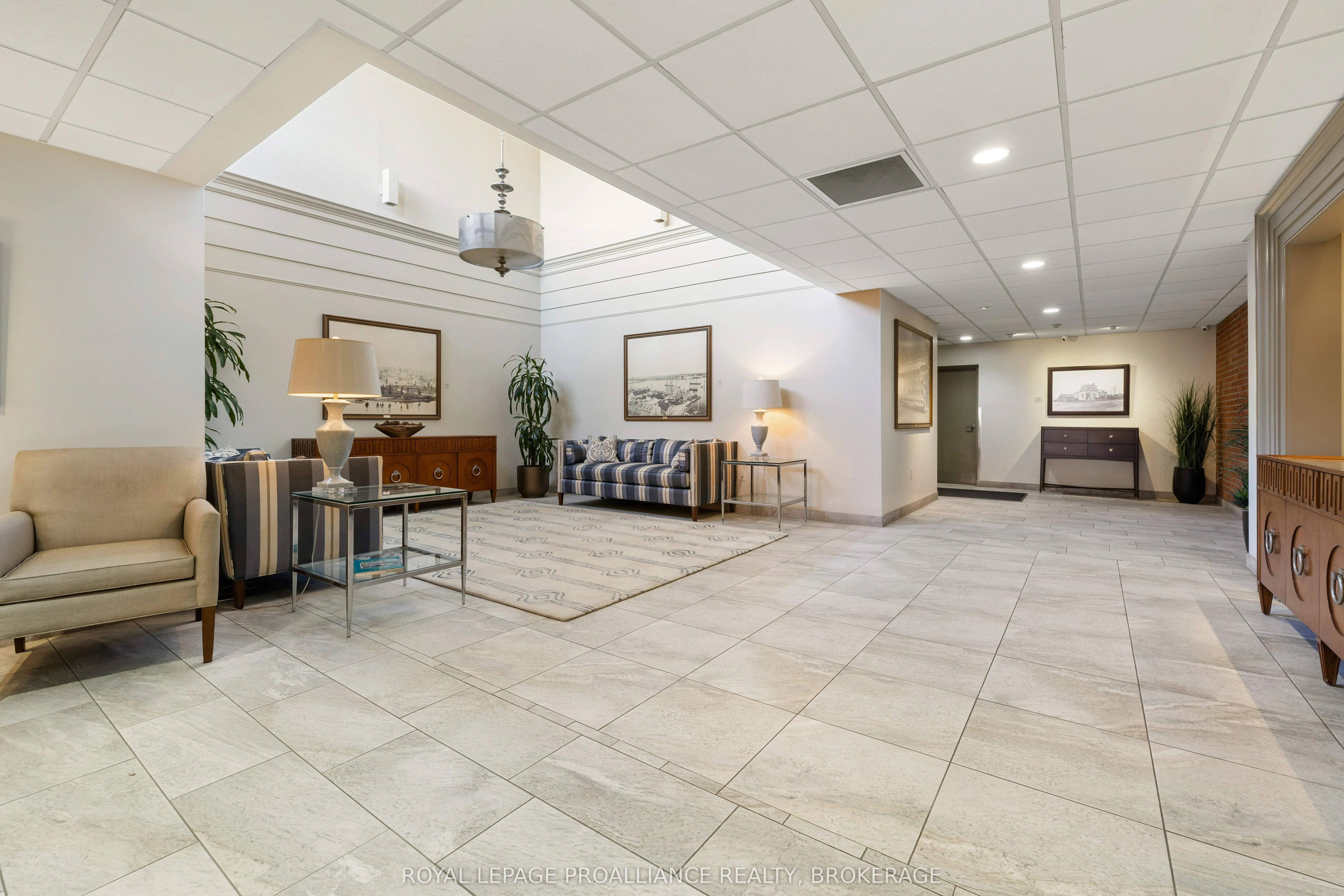165 Ontario Street, #301