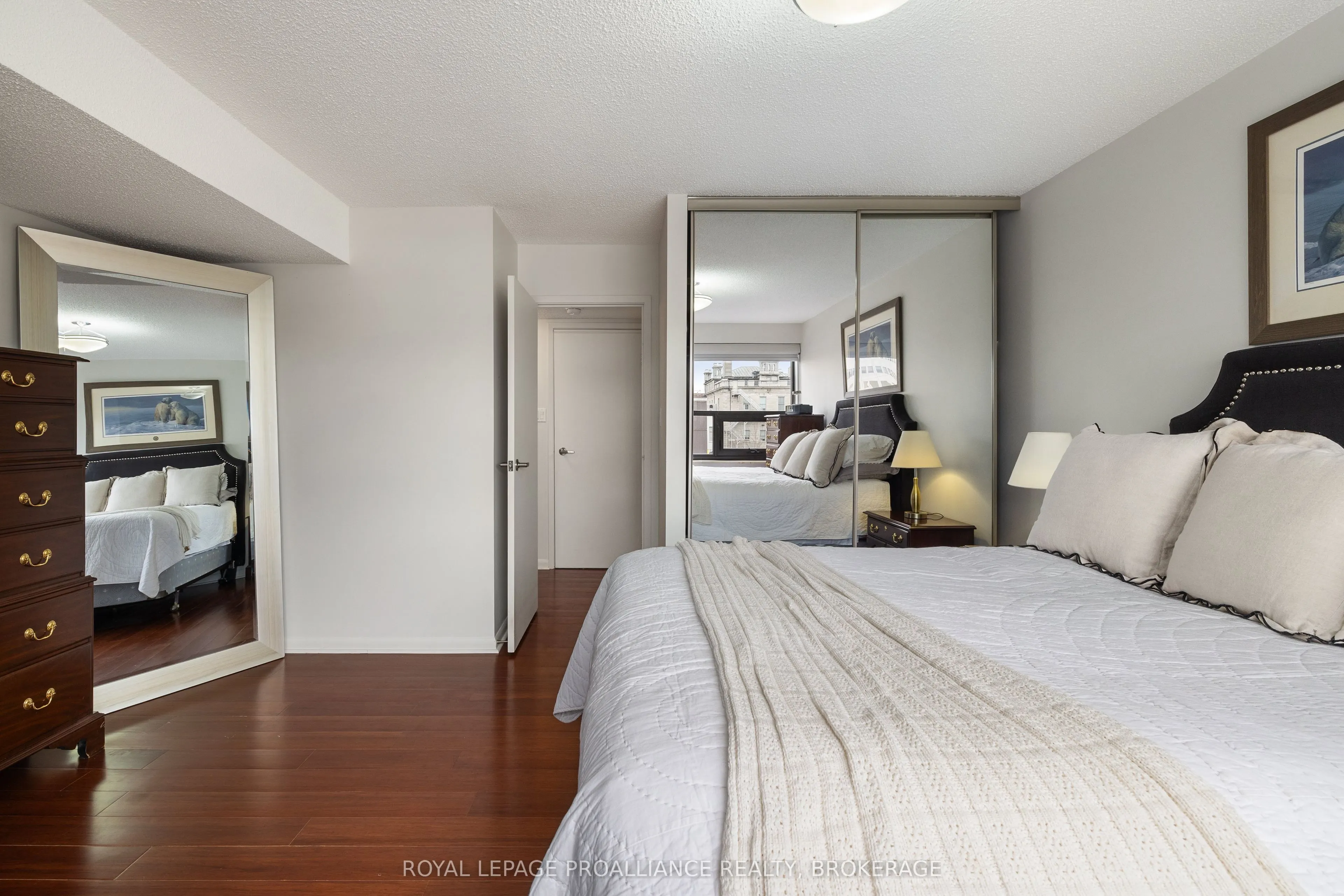 165 Ontario Street, #301