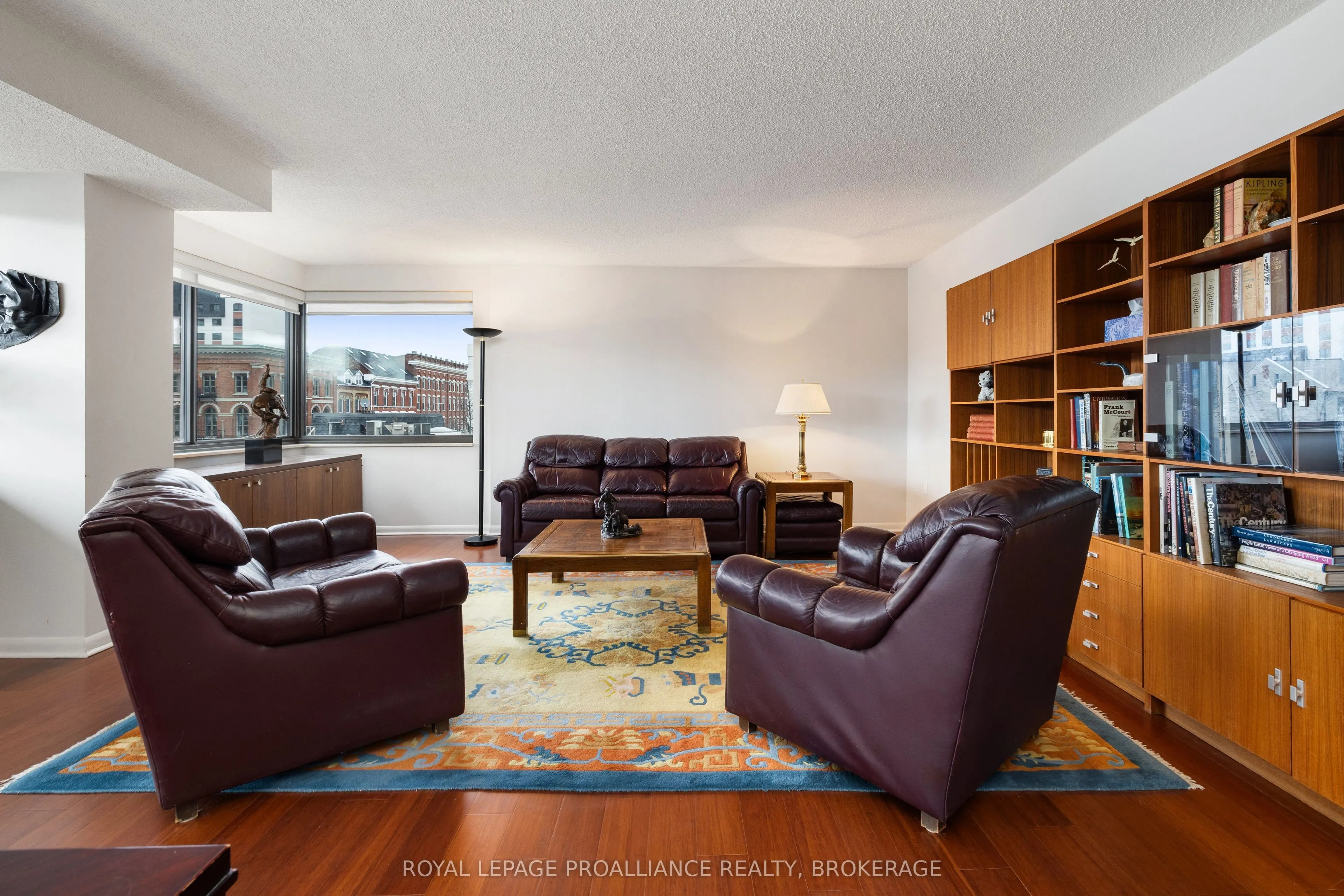 165 Ontario Street, #301
