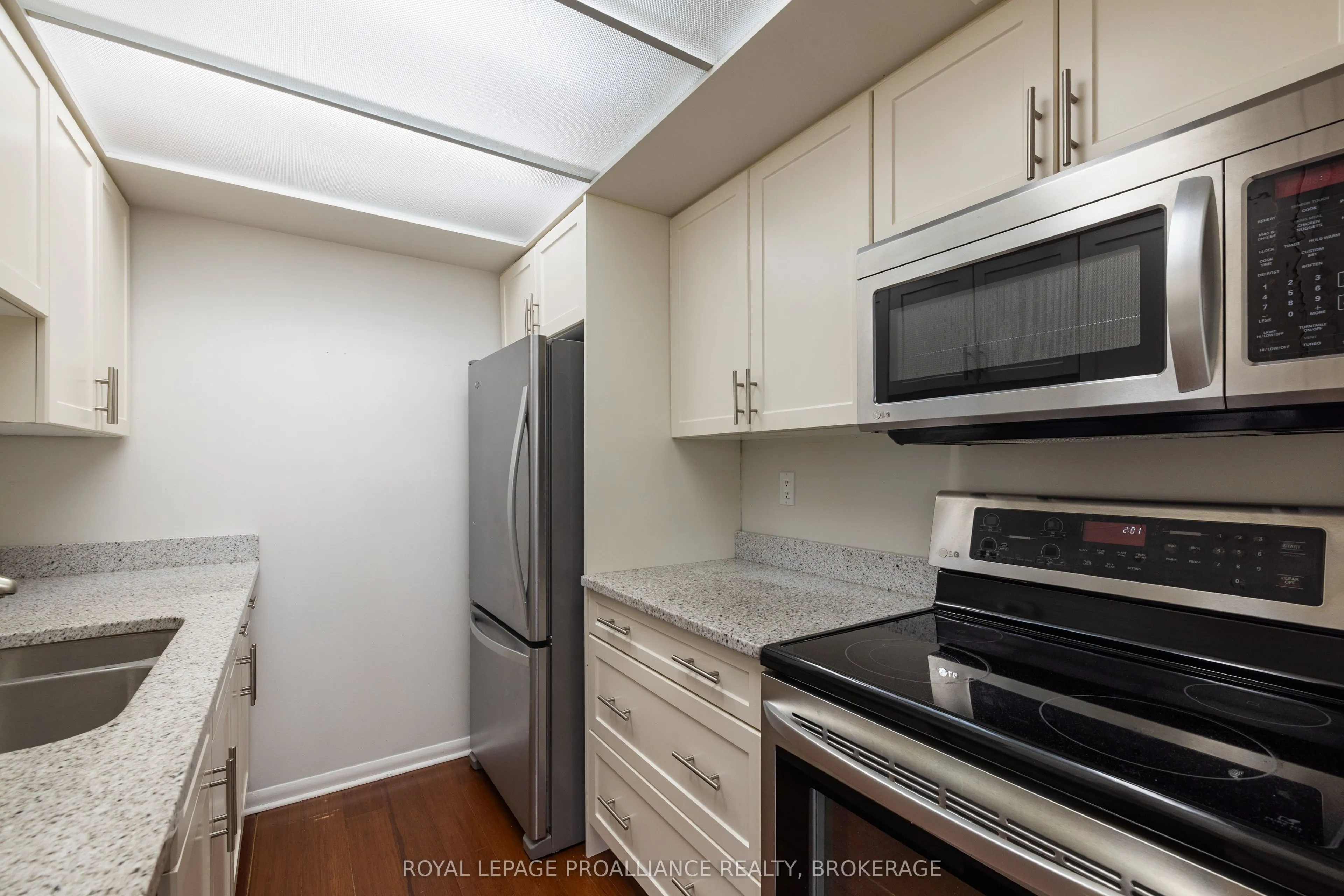 165 Ontario Street, #301