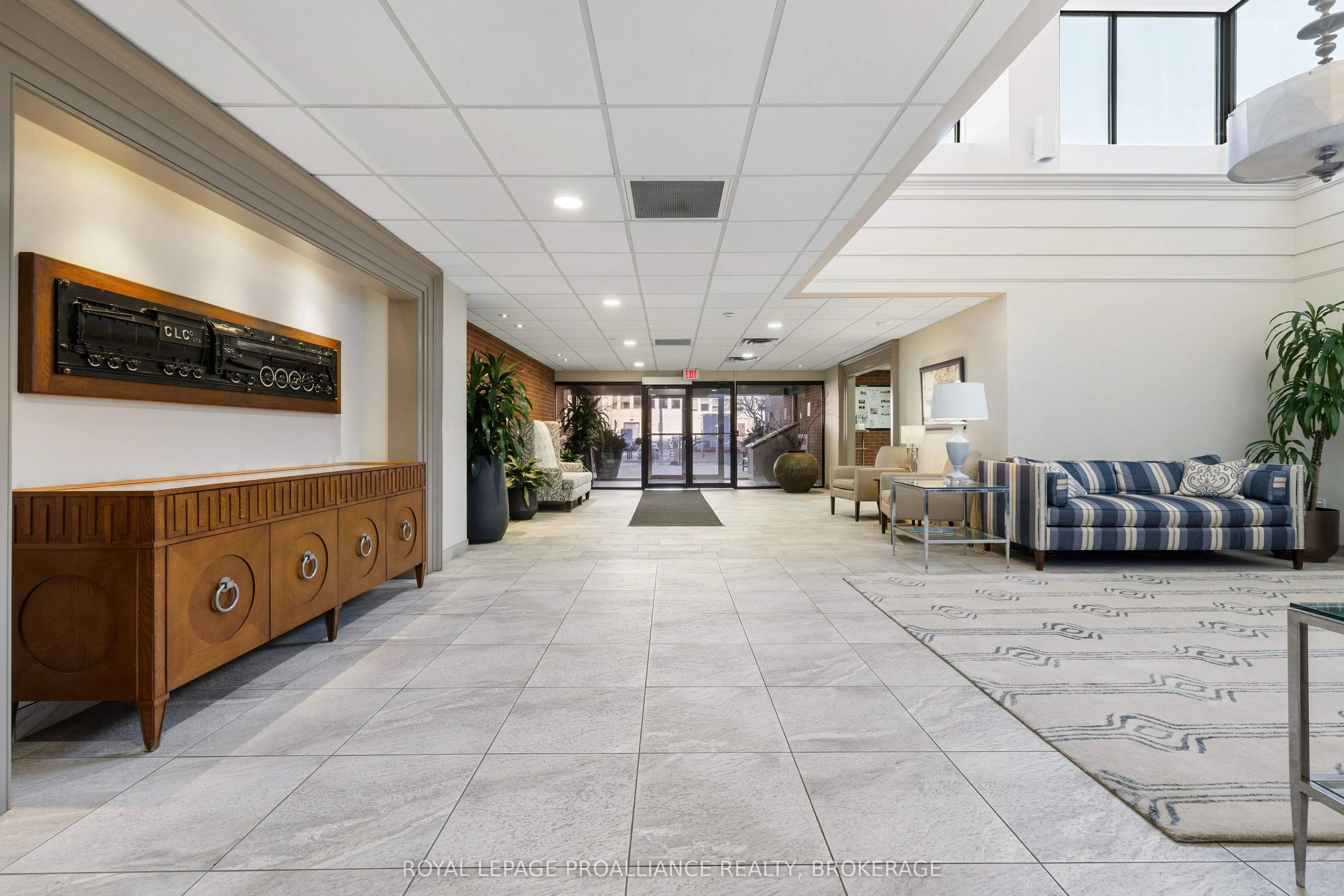 165 Ontario Street, #301