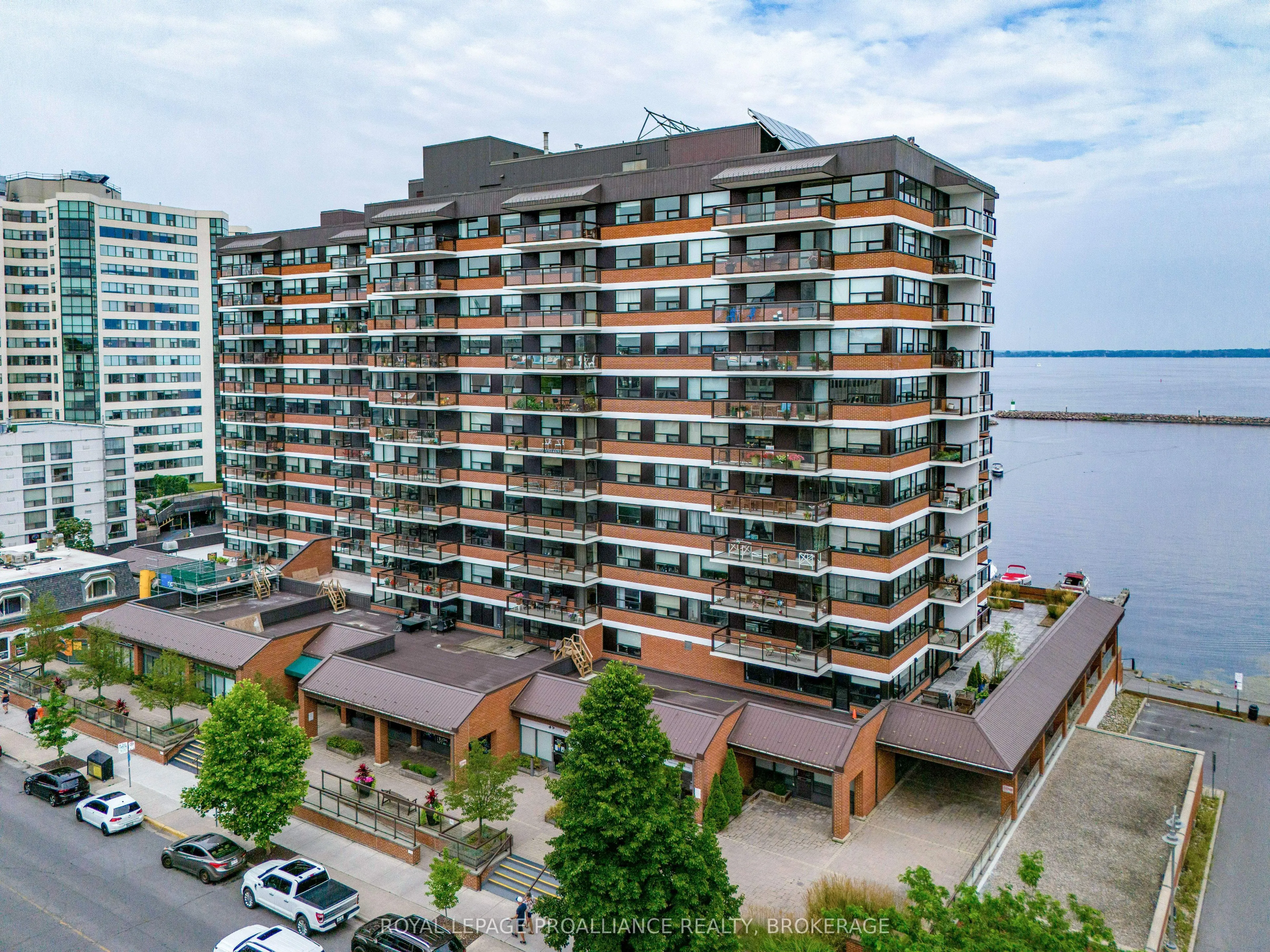 165 Ontario Street, #301