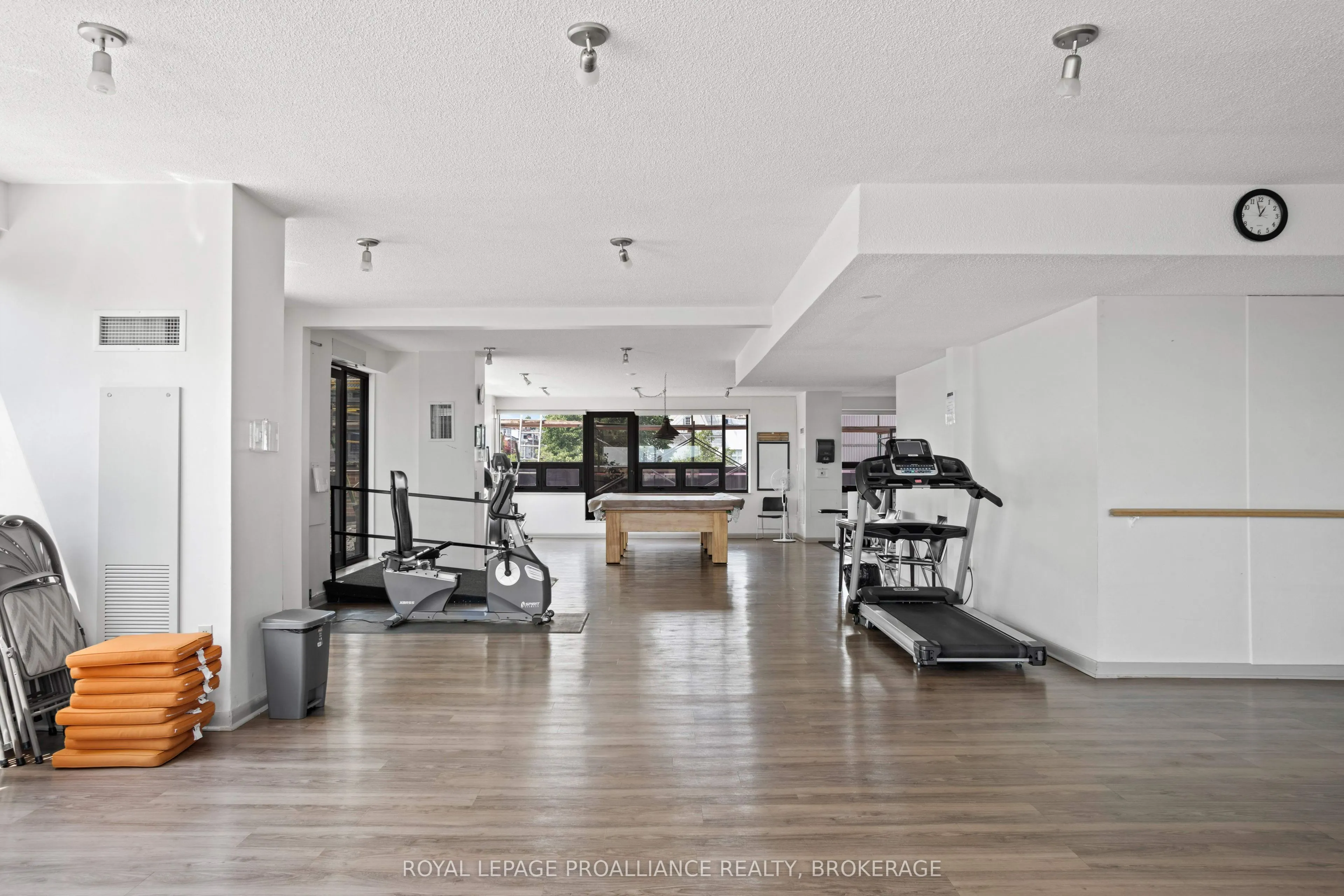 165 Ontario Street, #301