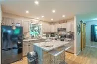 464 Belmont 7th Line