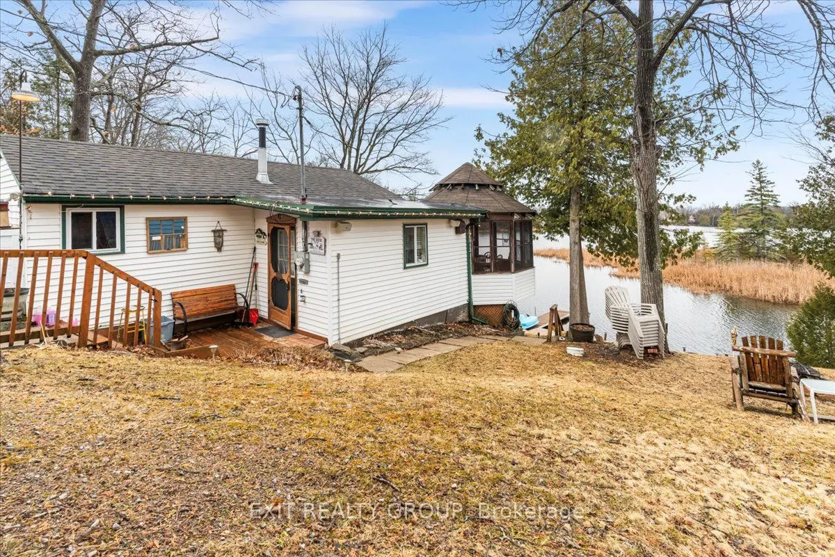 82 Canal Road