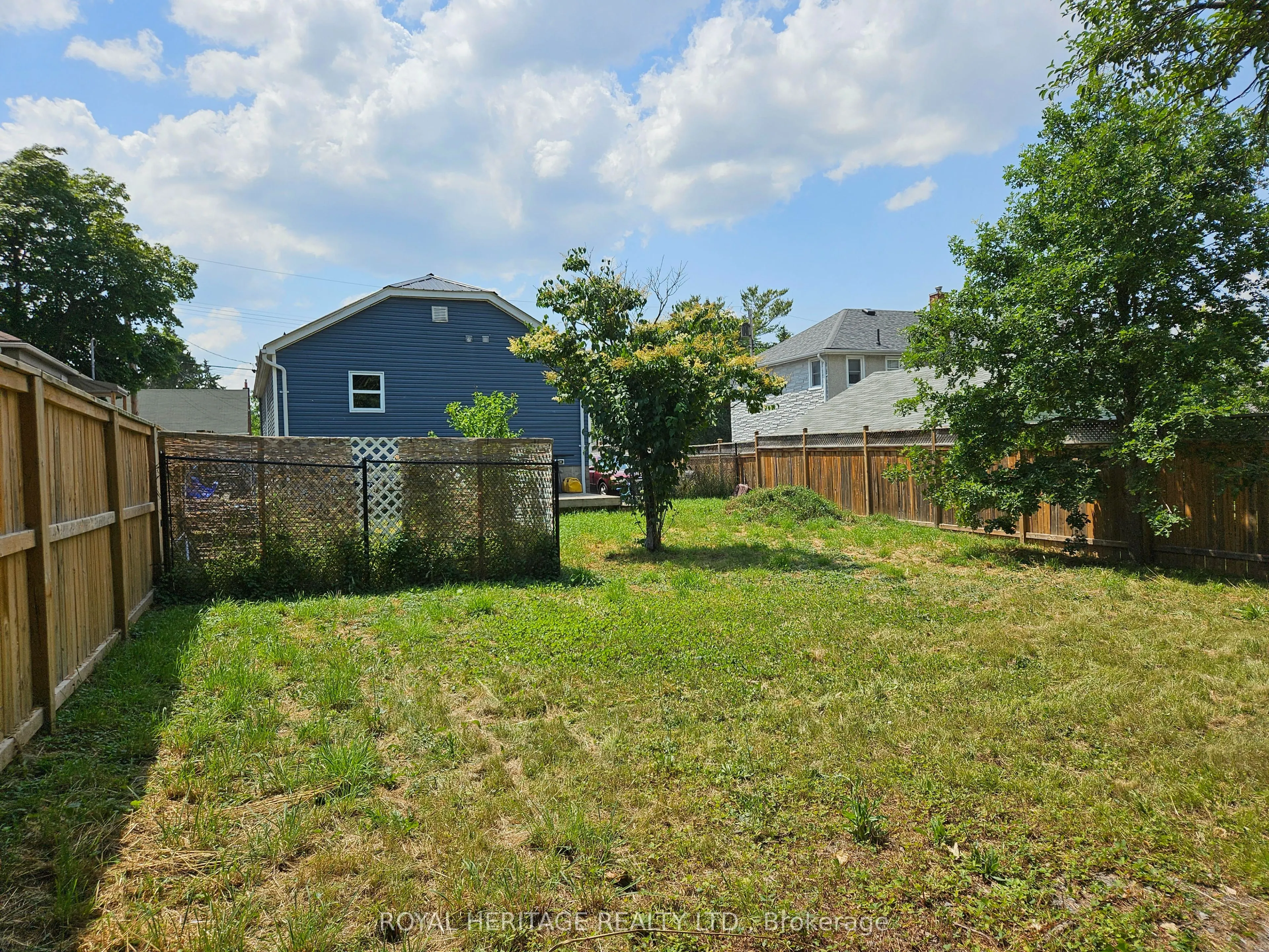 387 MacDonald Avenue