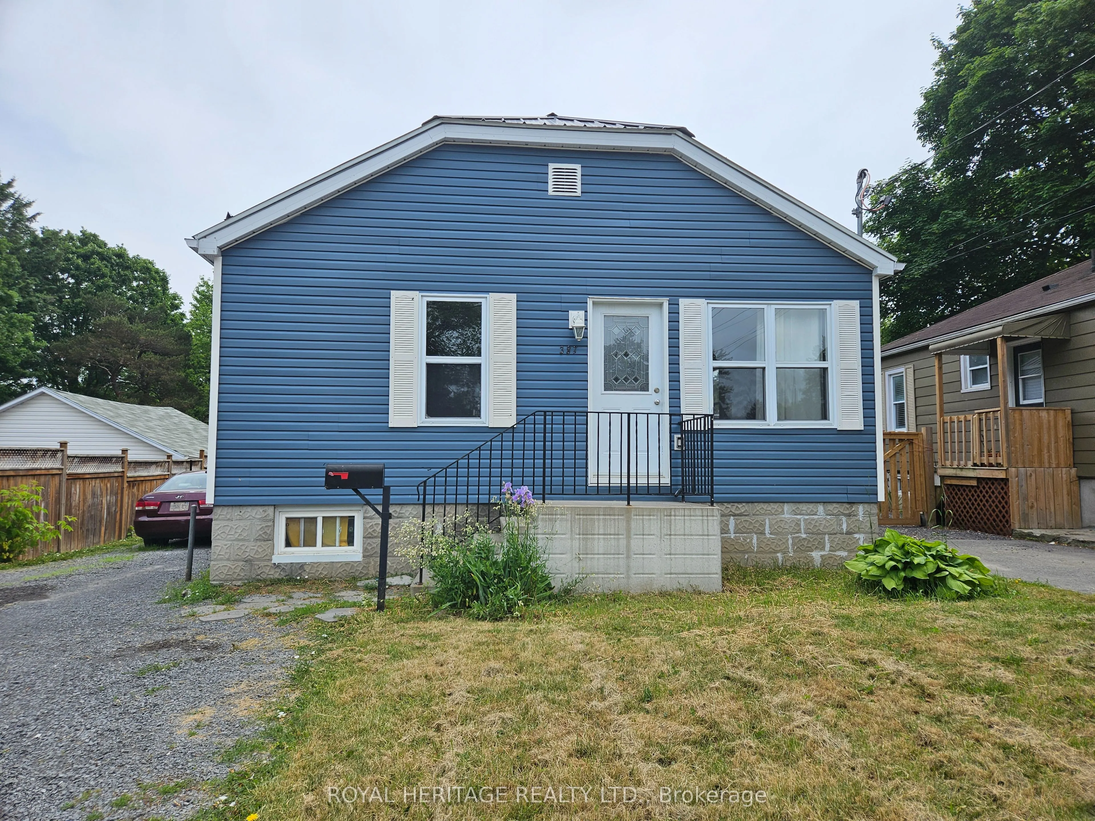387 MacDonald Avenue