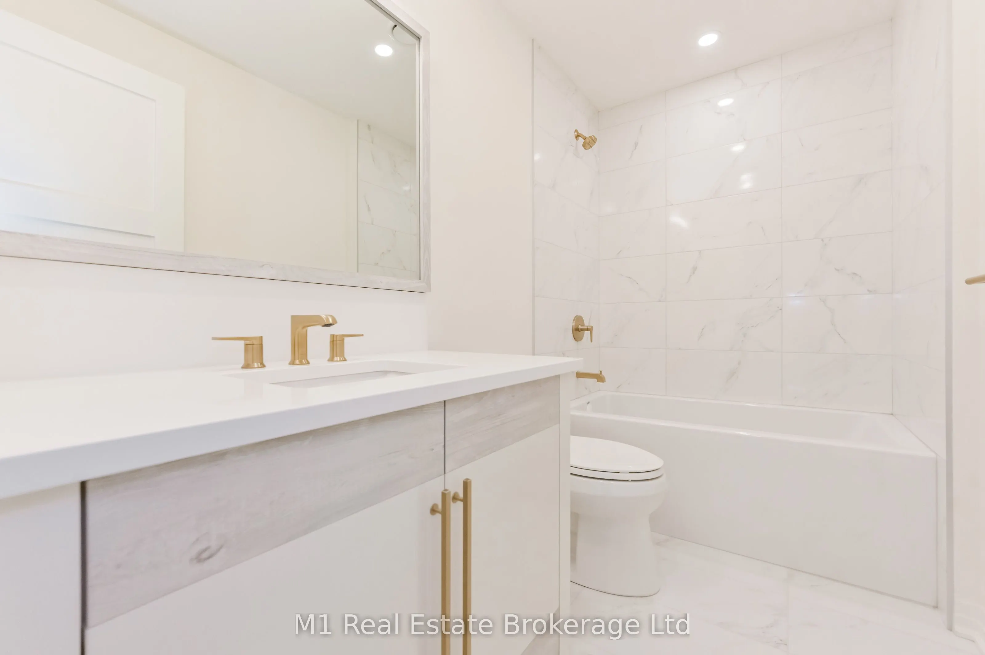 6523 Wellington 7 Road, #402