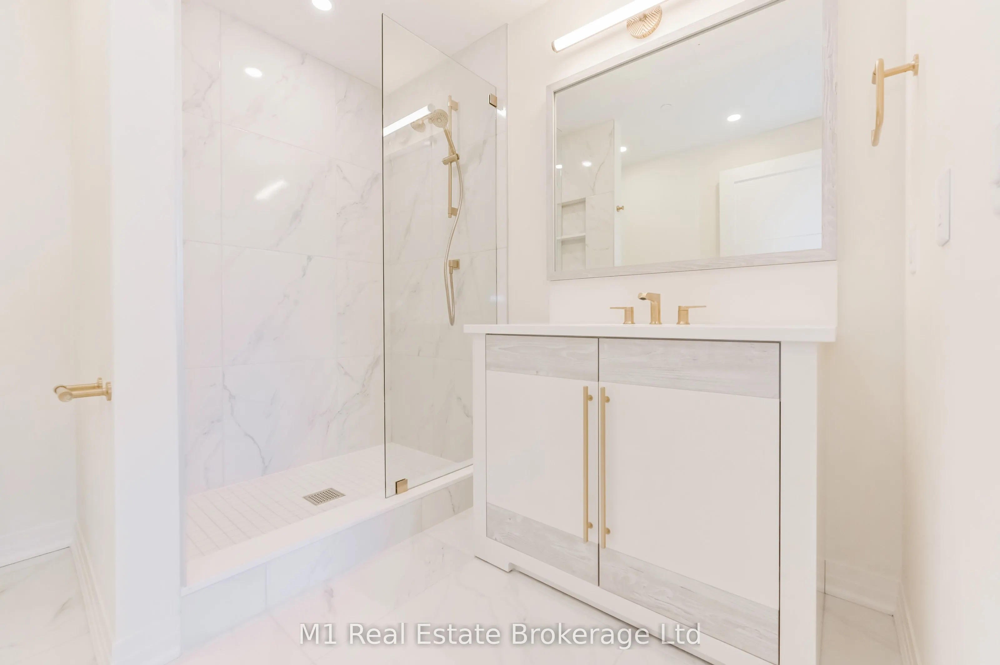 6523 Wellington 7 Road, #402
