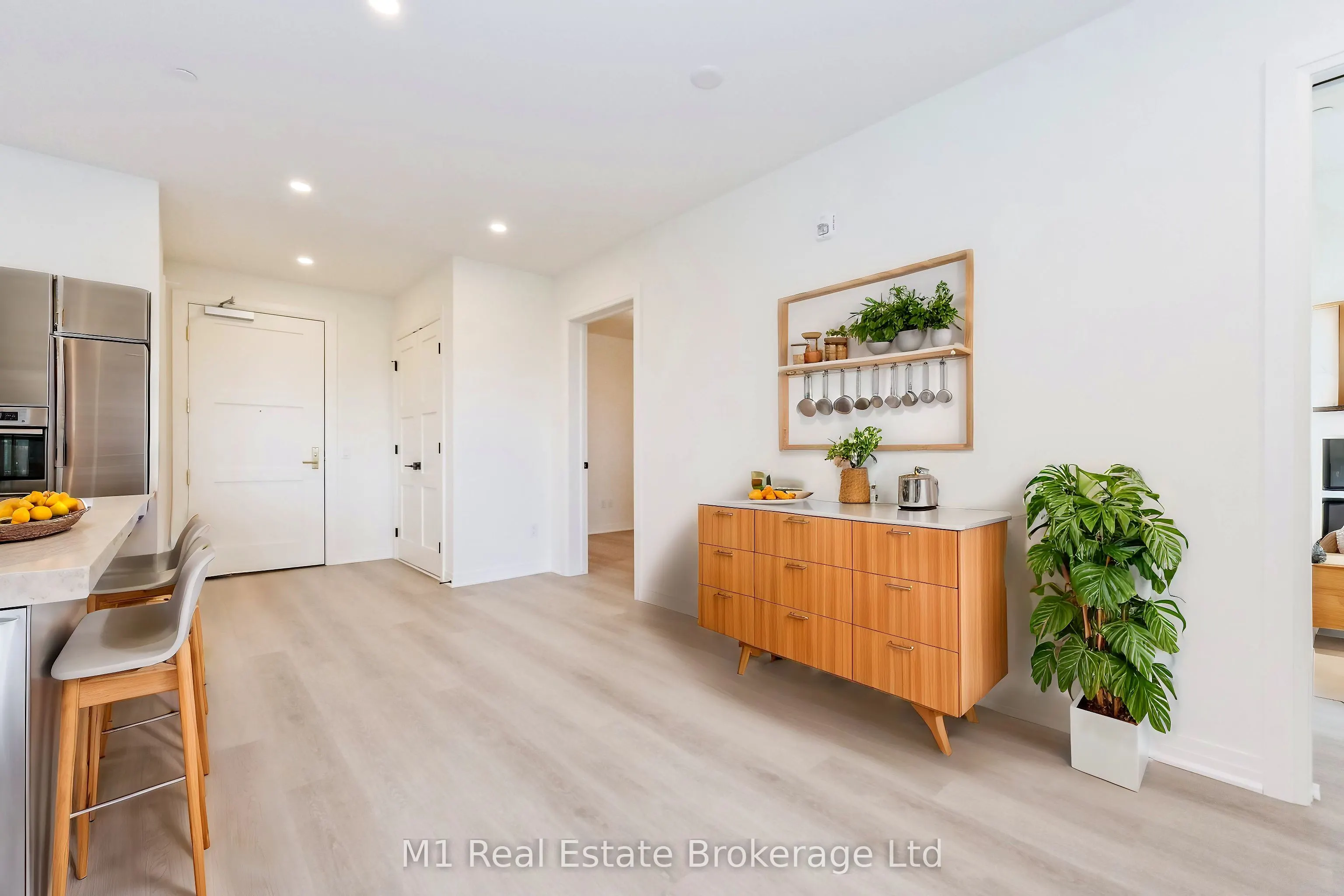 6523 Wellington 7 Road, #402