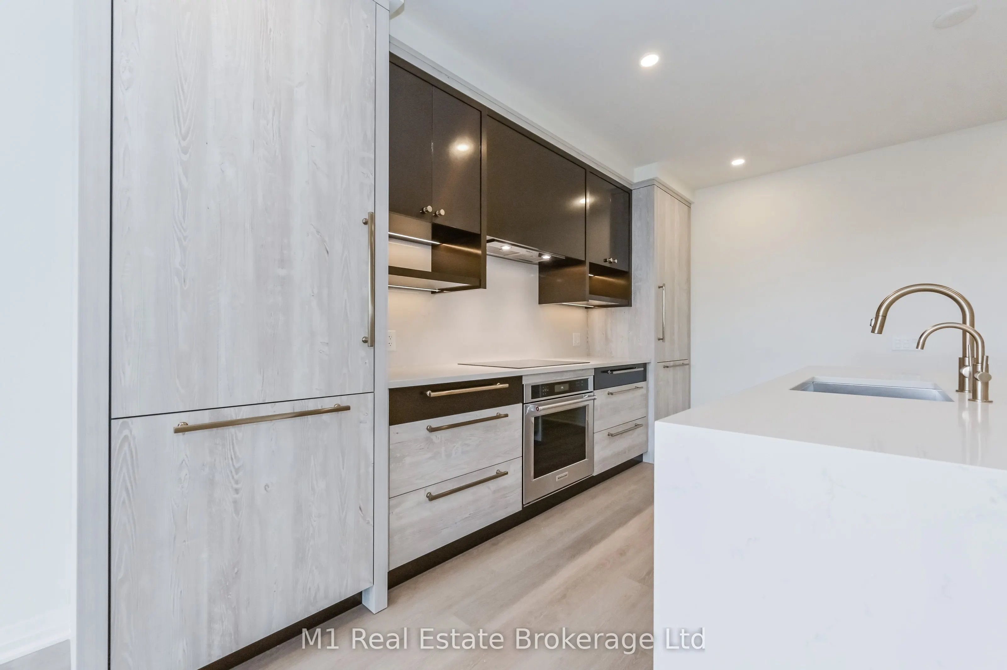 6523 Wellington 7 Road, #402