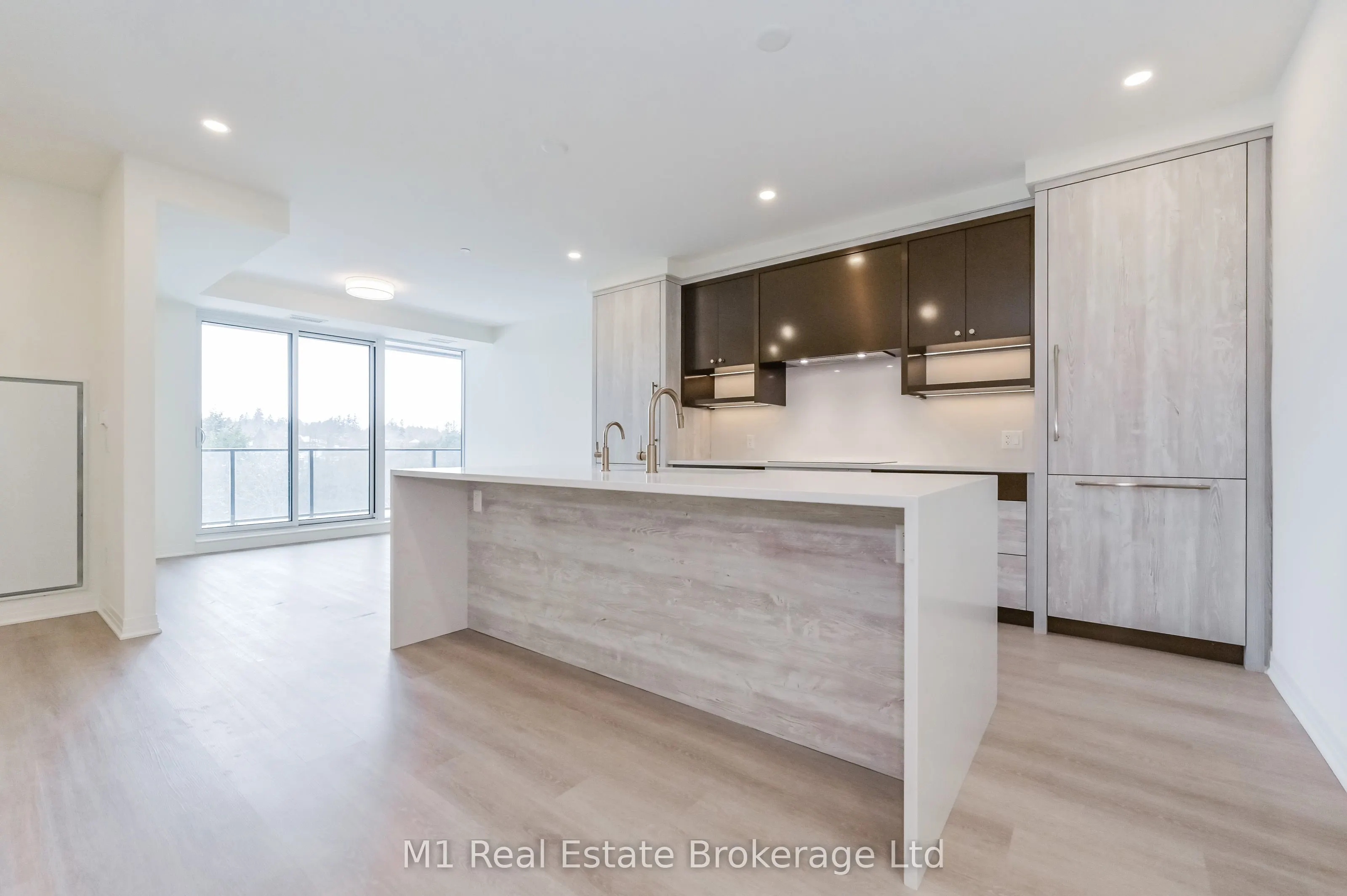 6523 Wellington 7 Road, #402