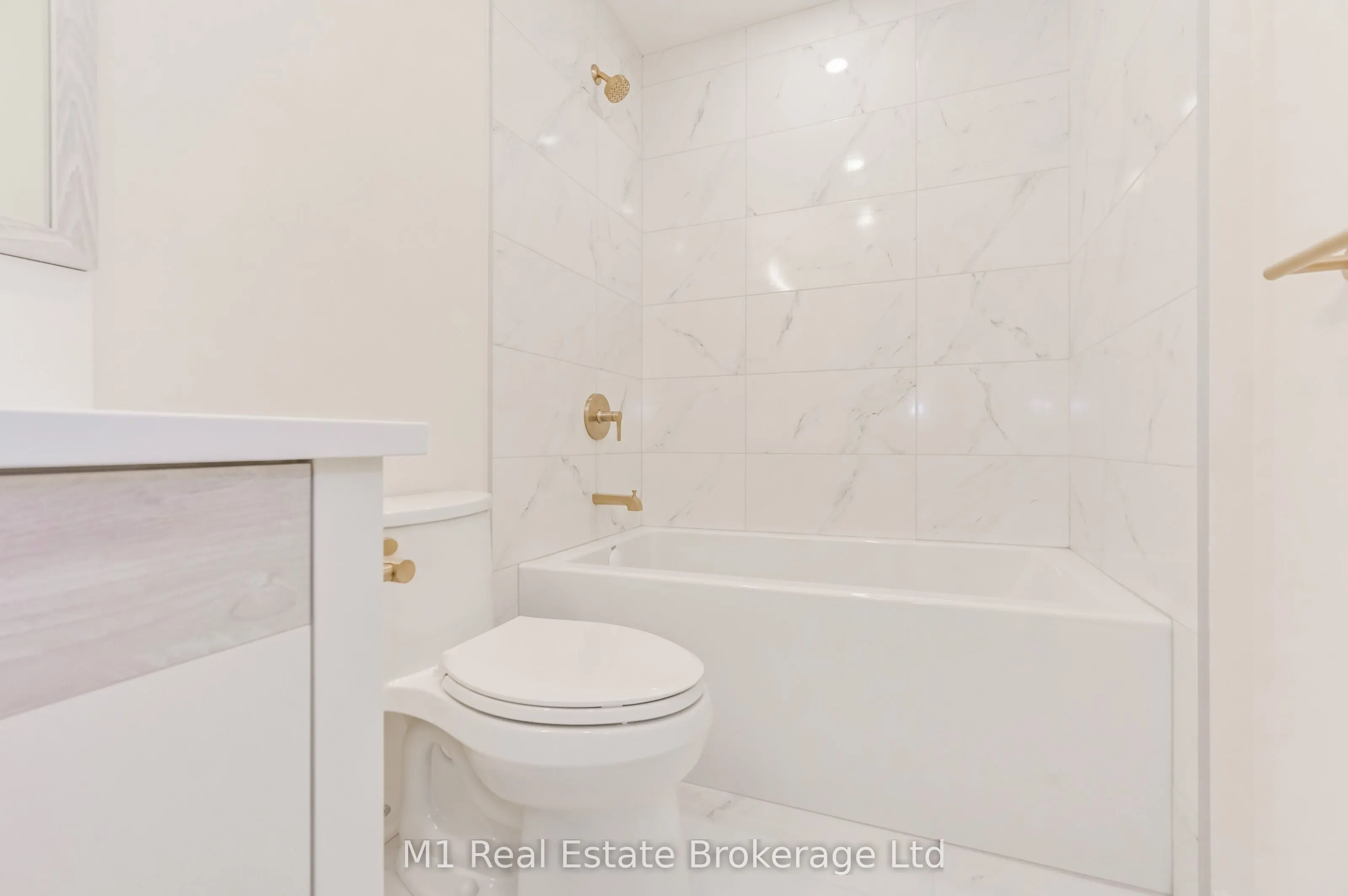 6523 Wellington 7 Road, #402