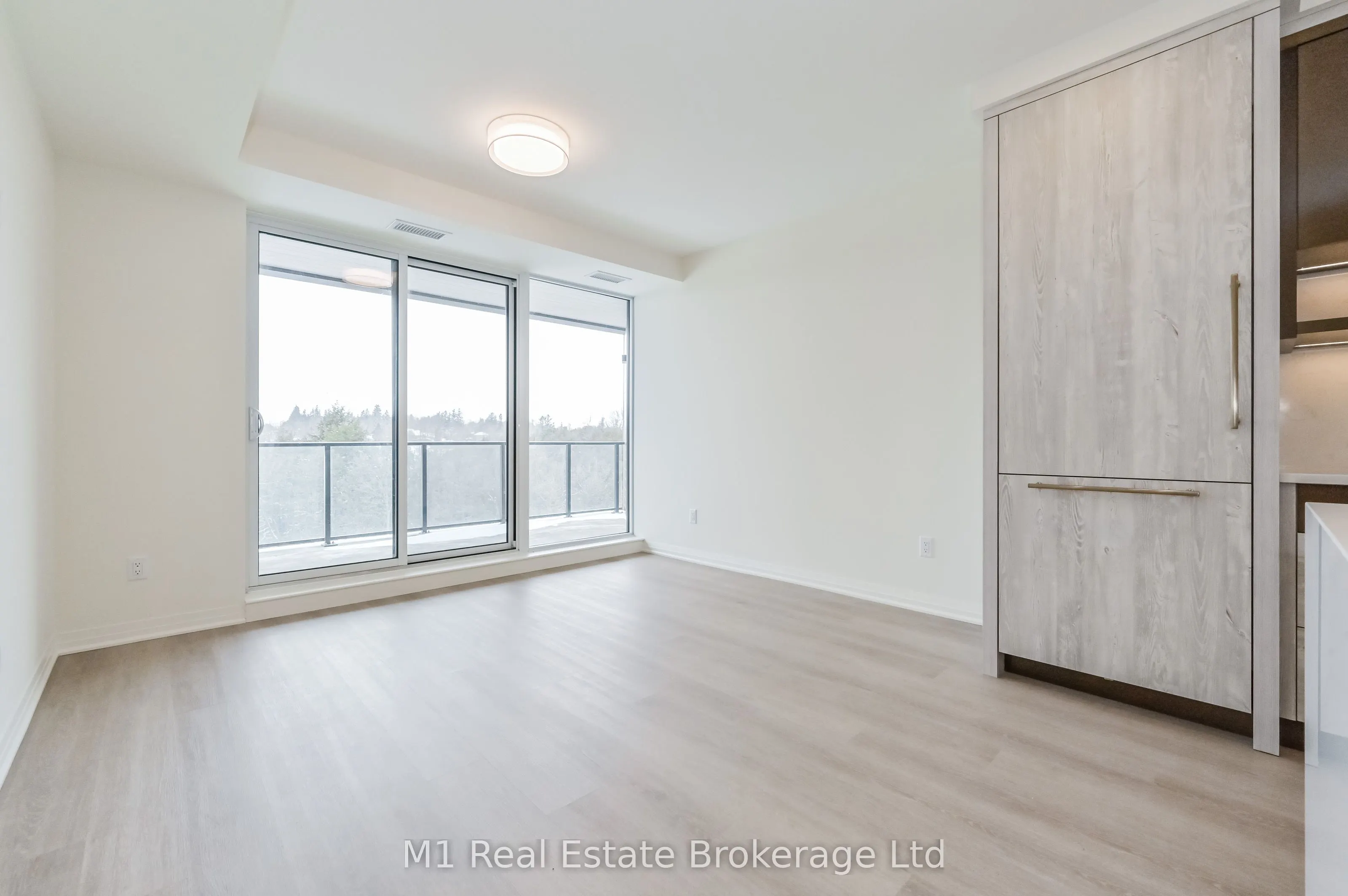 6523 Wellington 7 Road, #402
