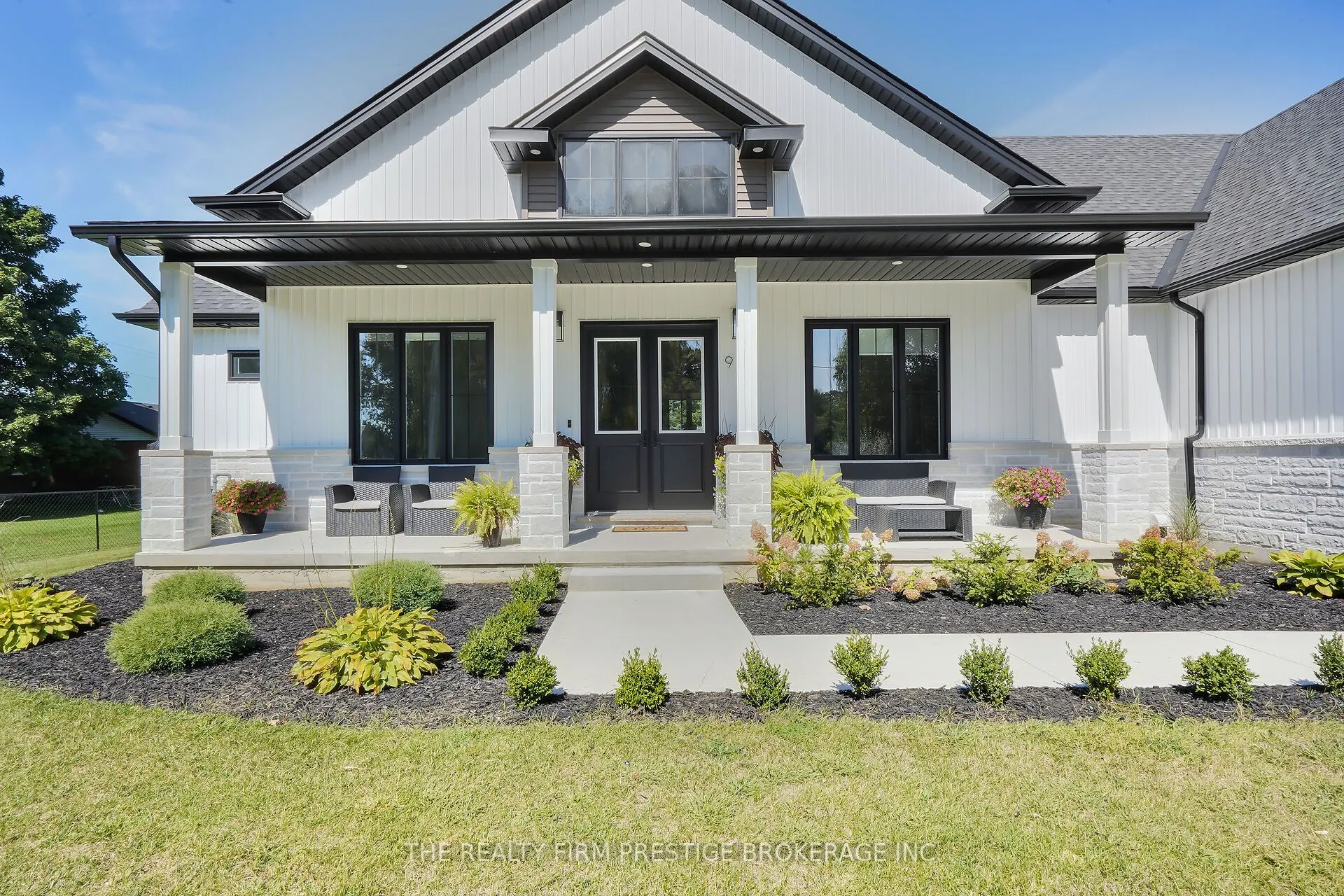 97 Simcoe Avenue