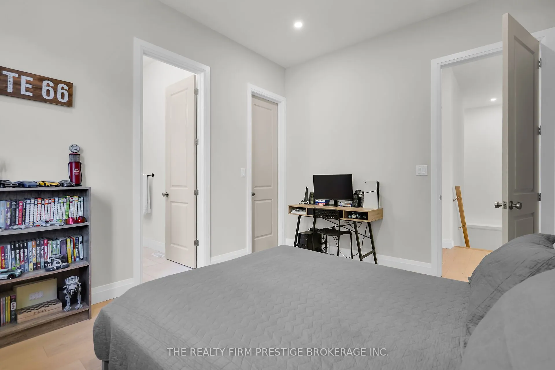 97 Simcoe Avenue