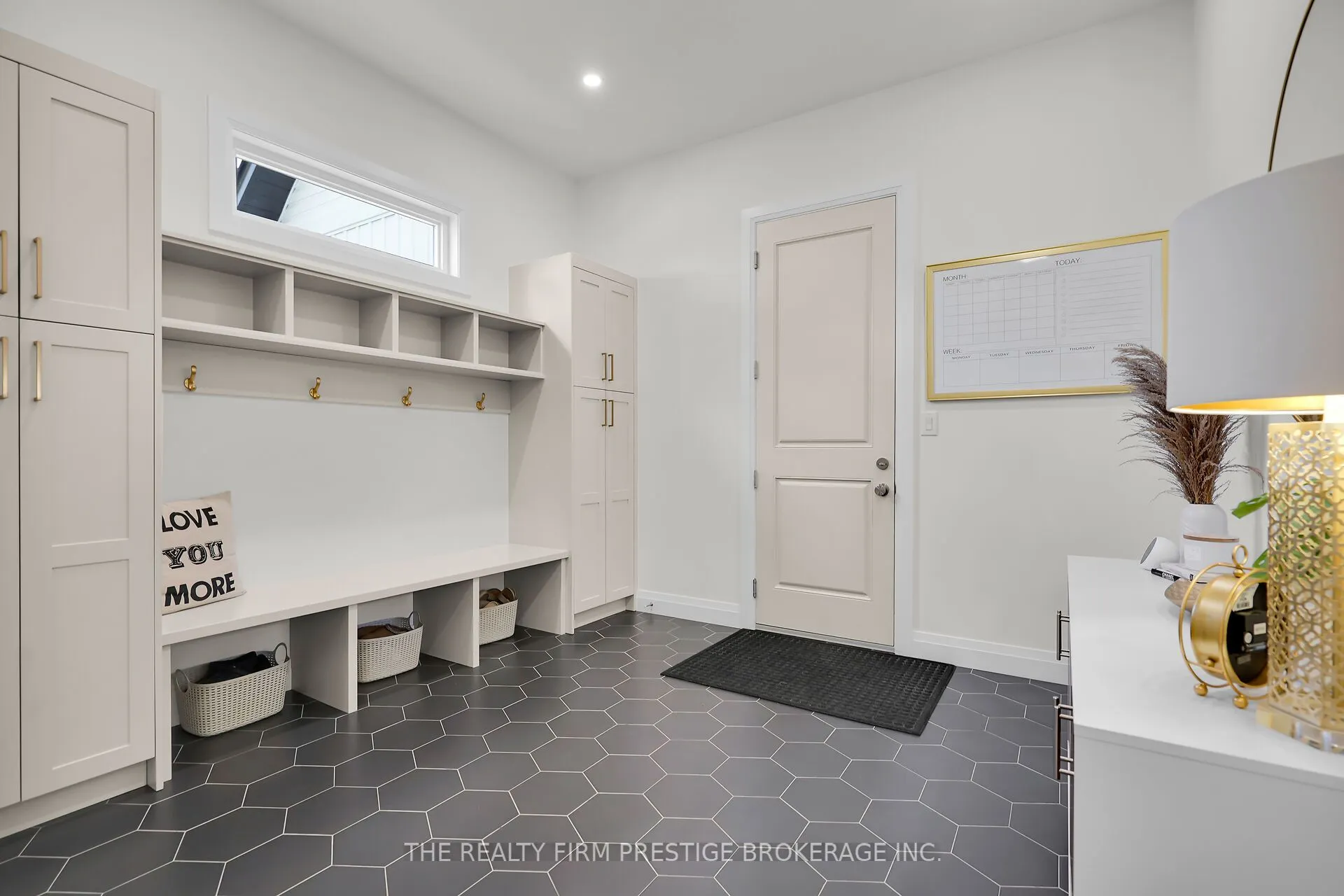 97 Simcoe Avenue