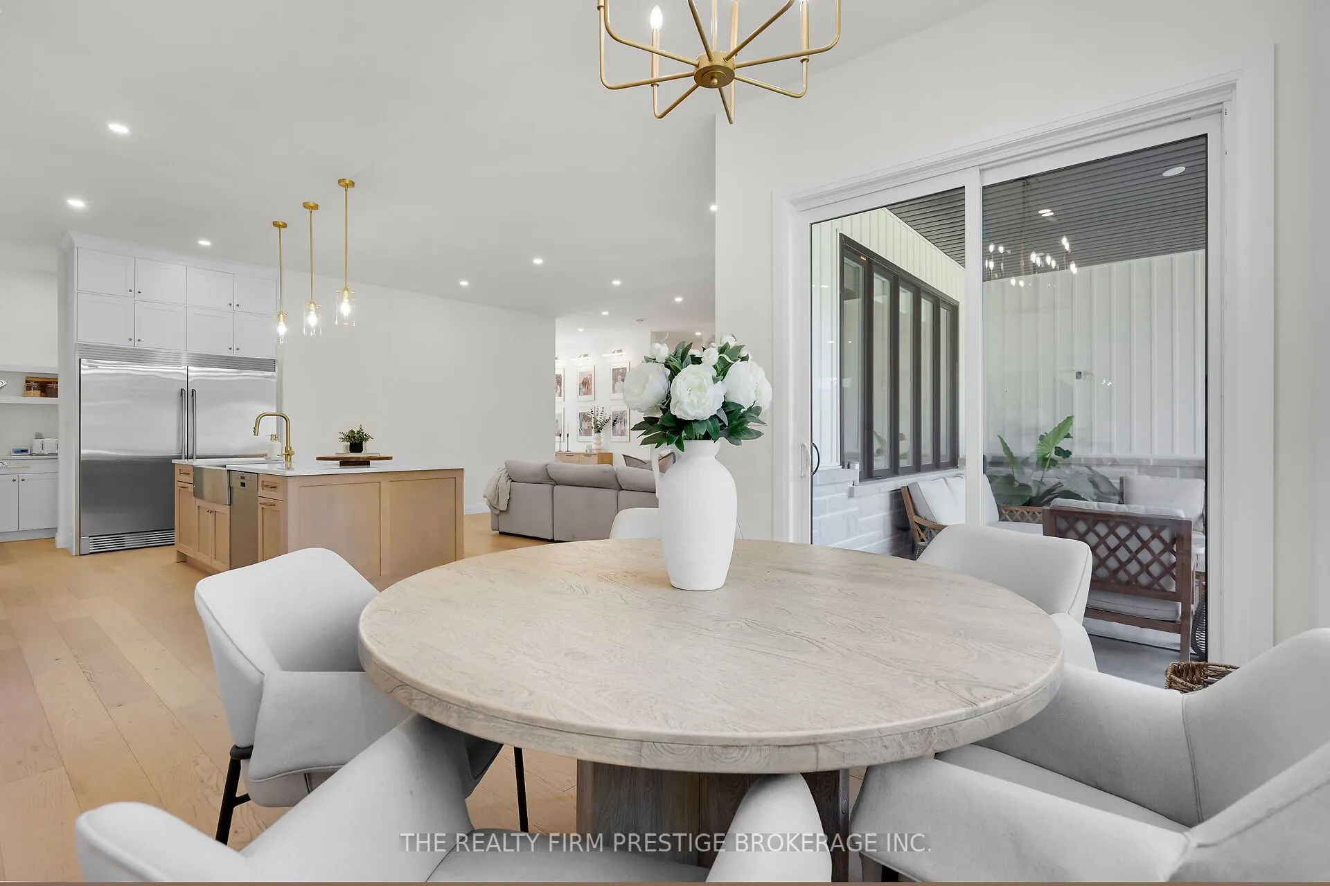 97 Simcoe Avenue