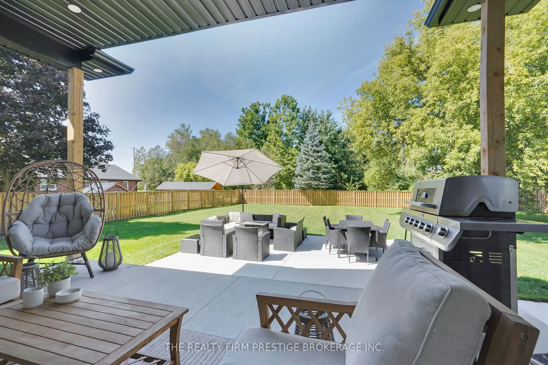 97 Simcoe Avenue