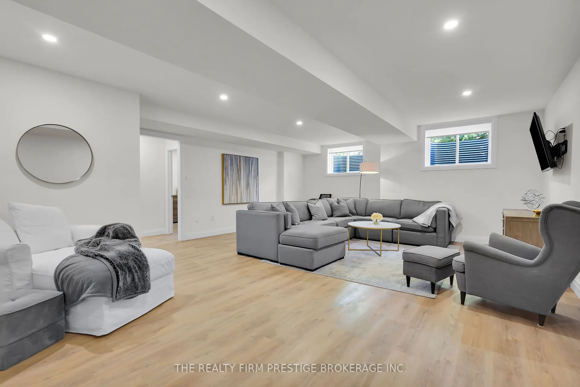 97 Simcoe Avenue