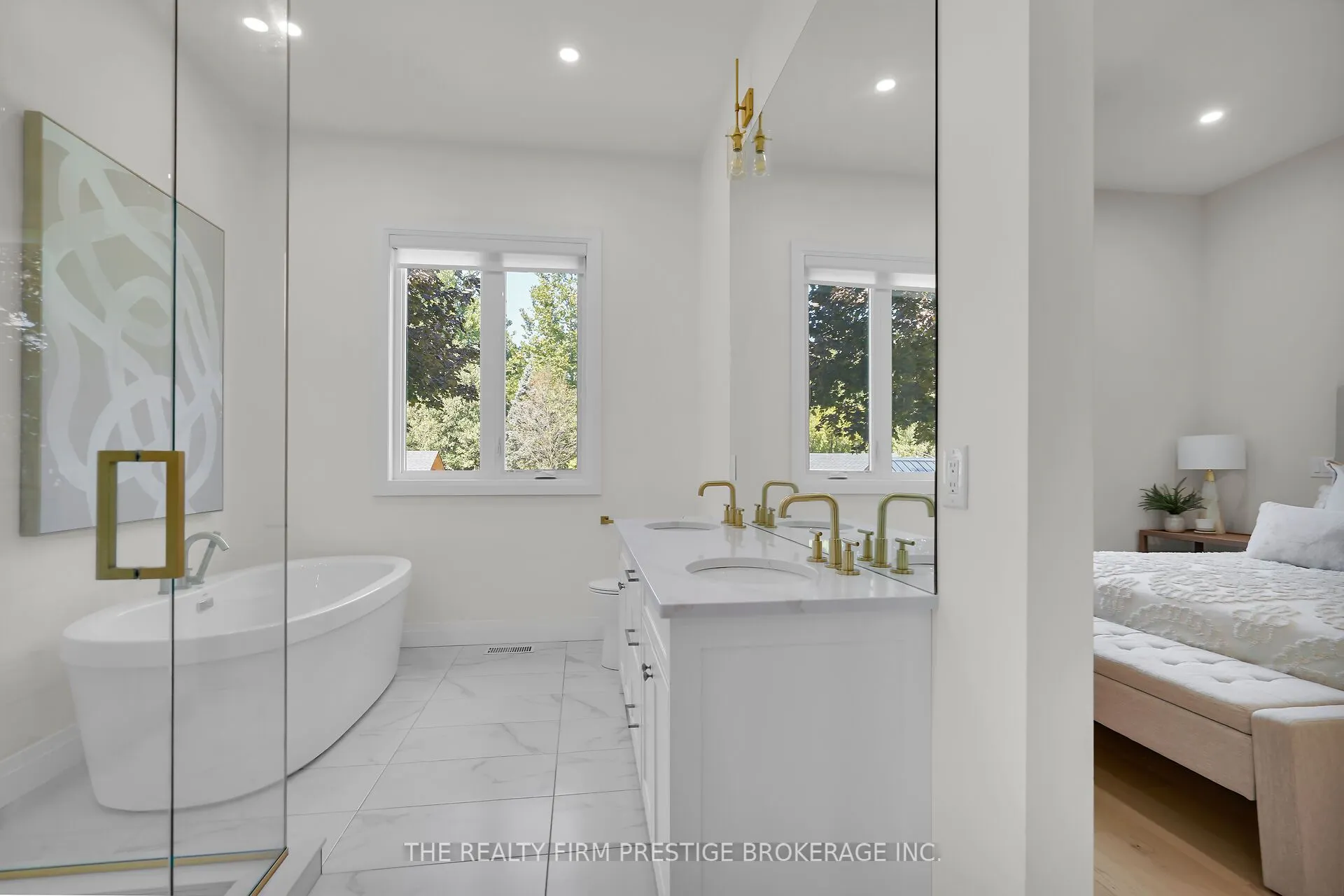97 Simcoe Avenue