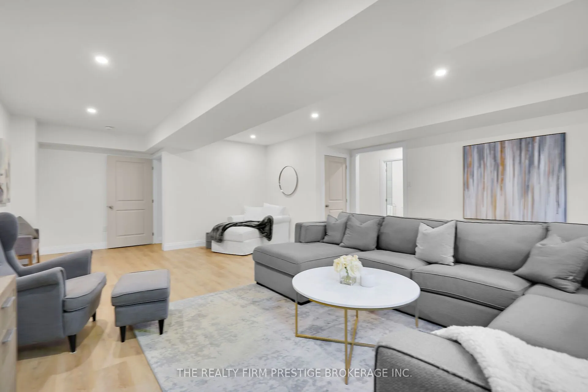 97 Simcoe Avenue